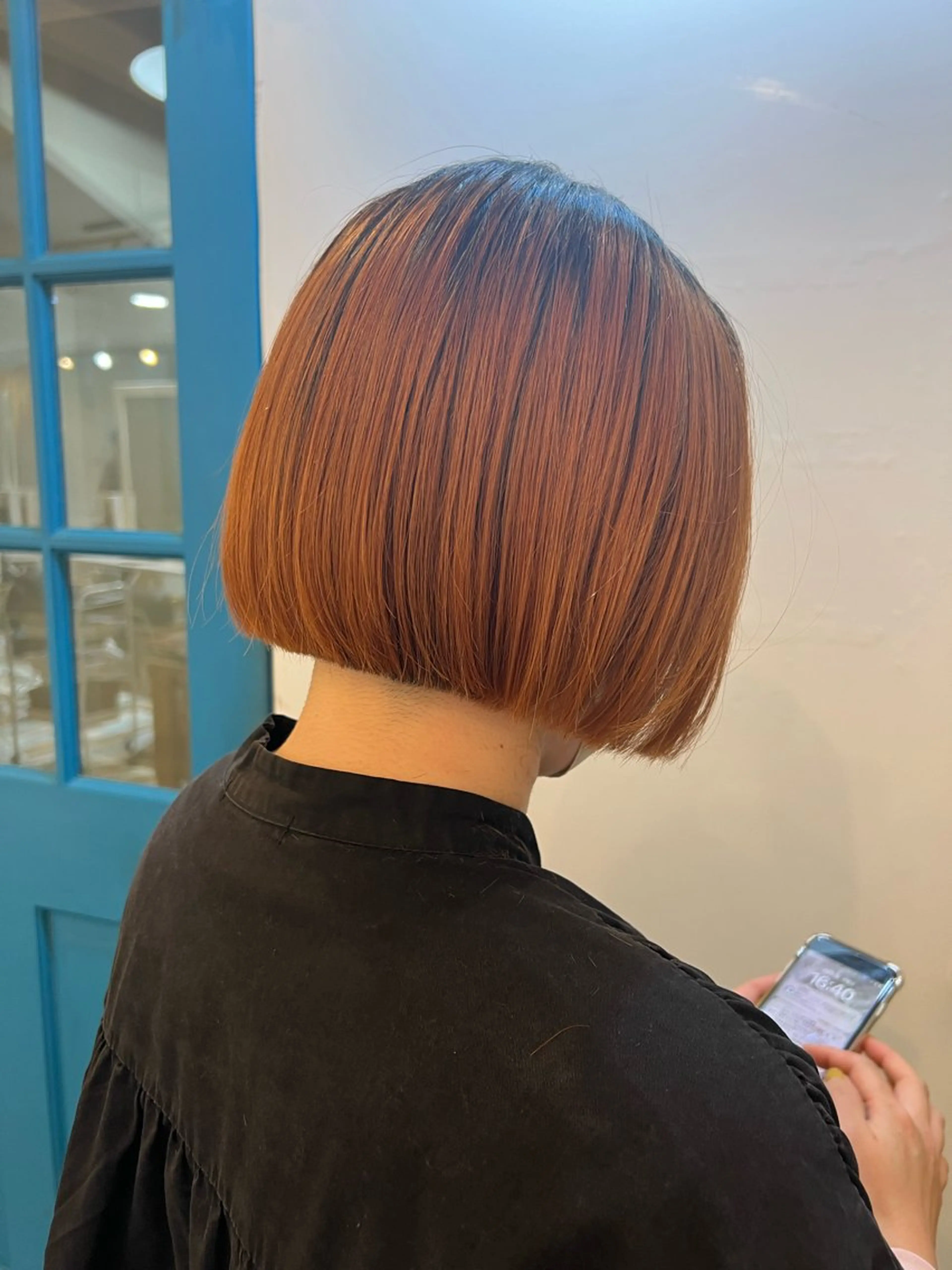 ショート カラー ブリーチ デザインカラー イヤリングカラー ハイライトカラー オレンジ カット ヘアカラー トリートメント KANA/ボブ/ インナーカラー/艶髪のヘアスタイル