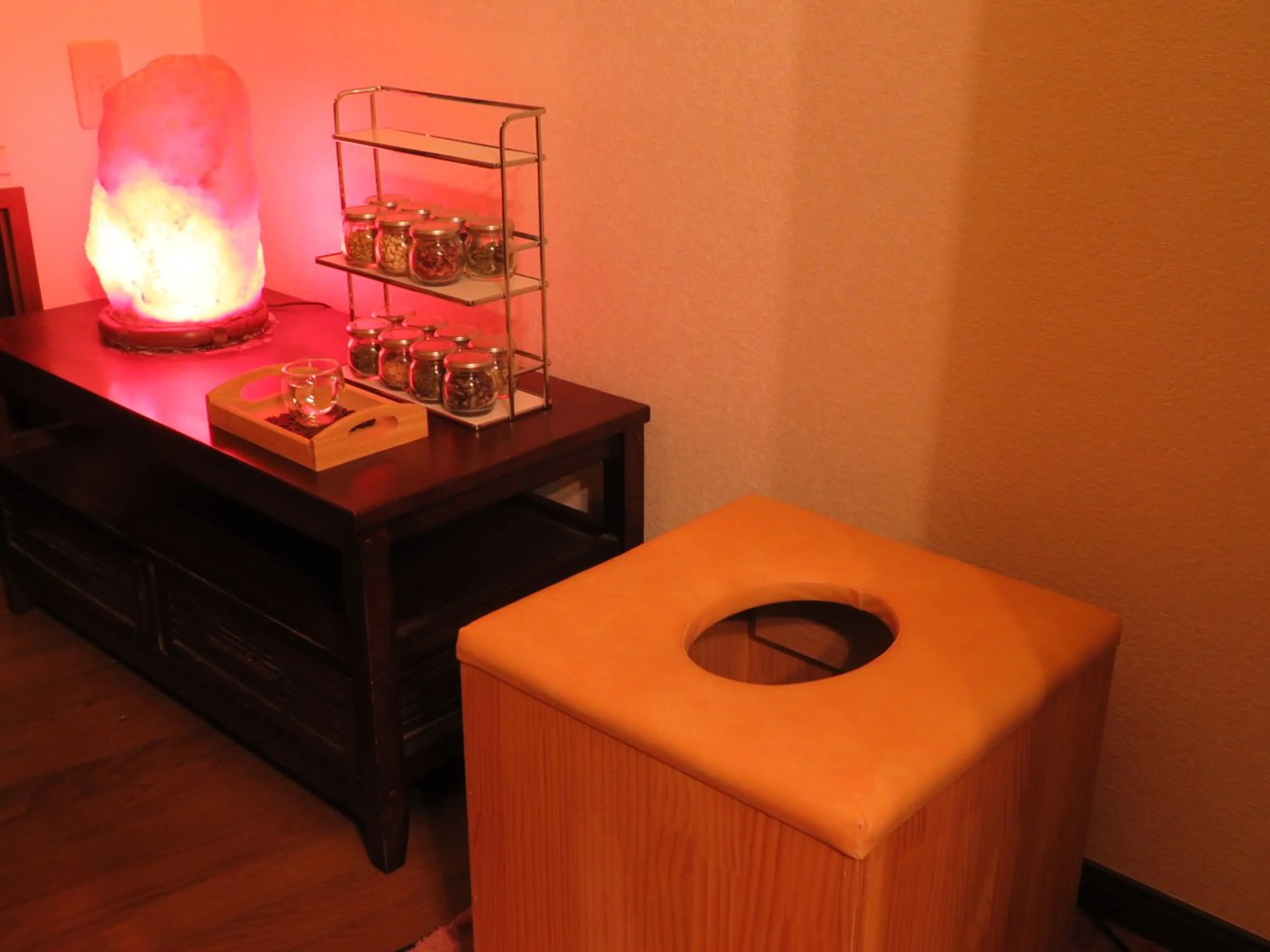 ヘッドスパよもぎ蒸し 育美肌フェイシャルのエステ・リラクイメージ