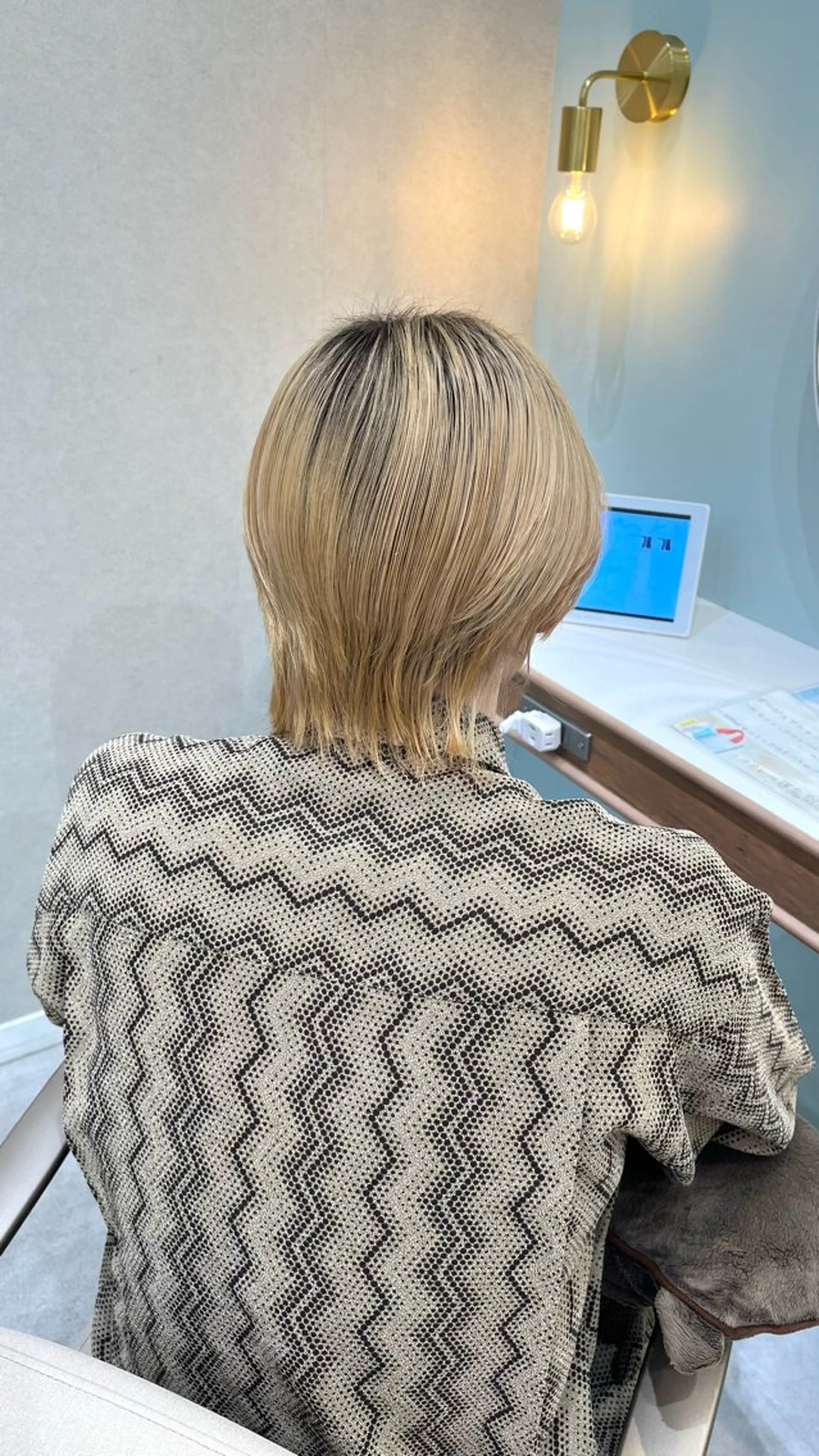 メンズ カット 𝑴𝑰𝑨🎀赤髪 /ピンク/髪質改善のヘアスタイル