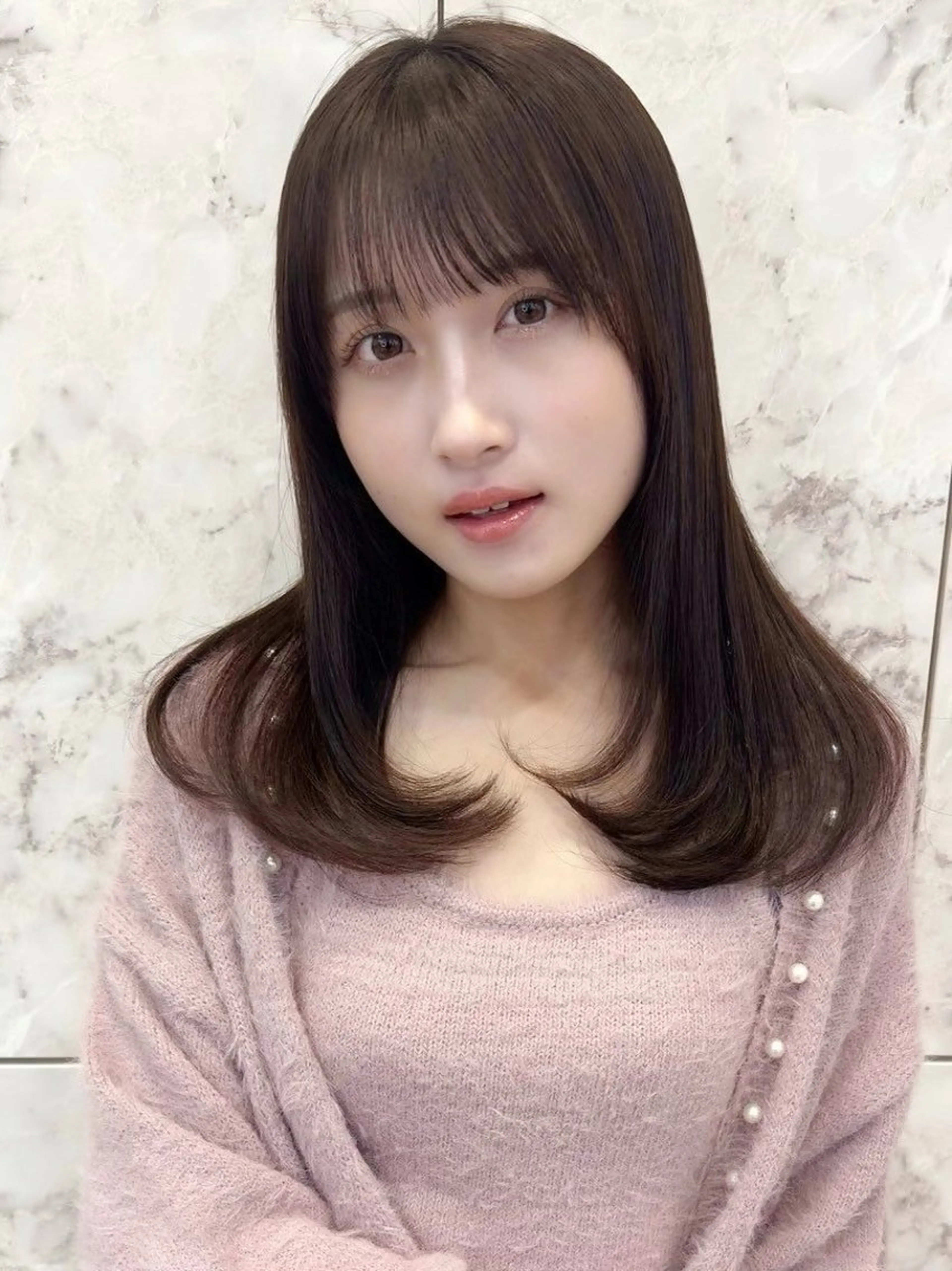 ミディアム 新宿/小顔レイヤー/ 顔まわり/西慶太朗のヘアスタイル