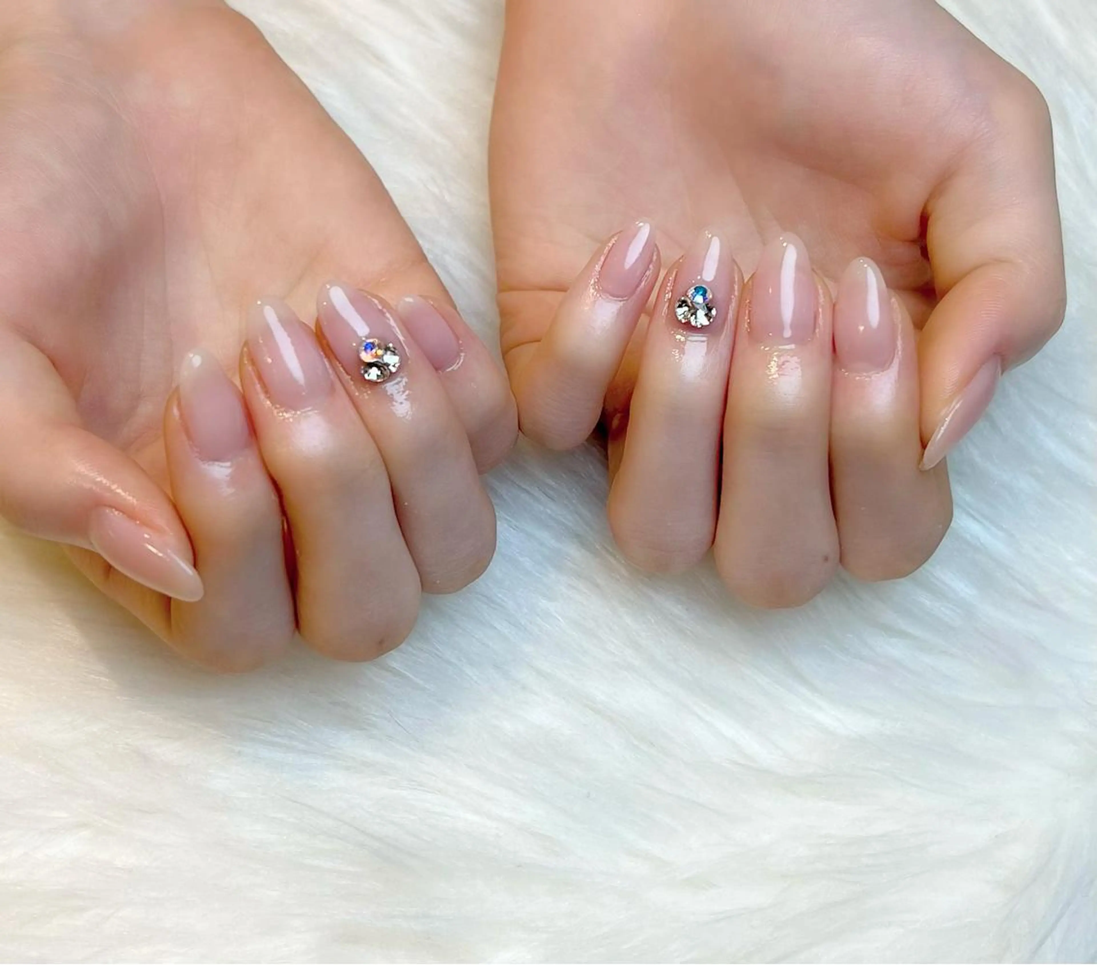 ネイル ストーンネイル Lino+ ネイル&よもぎ蒸しのネイルデザイン