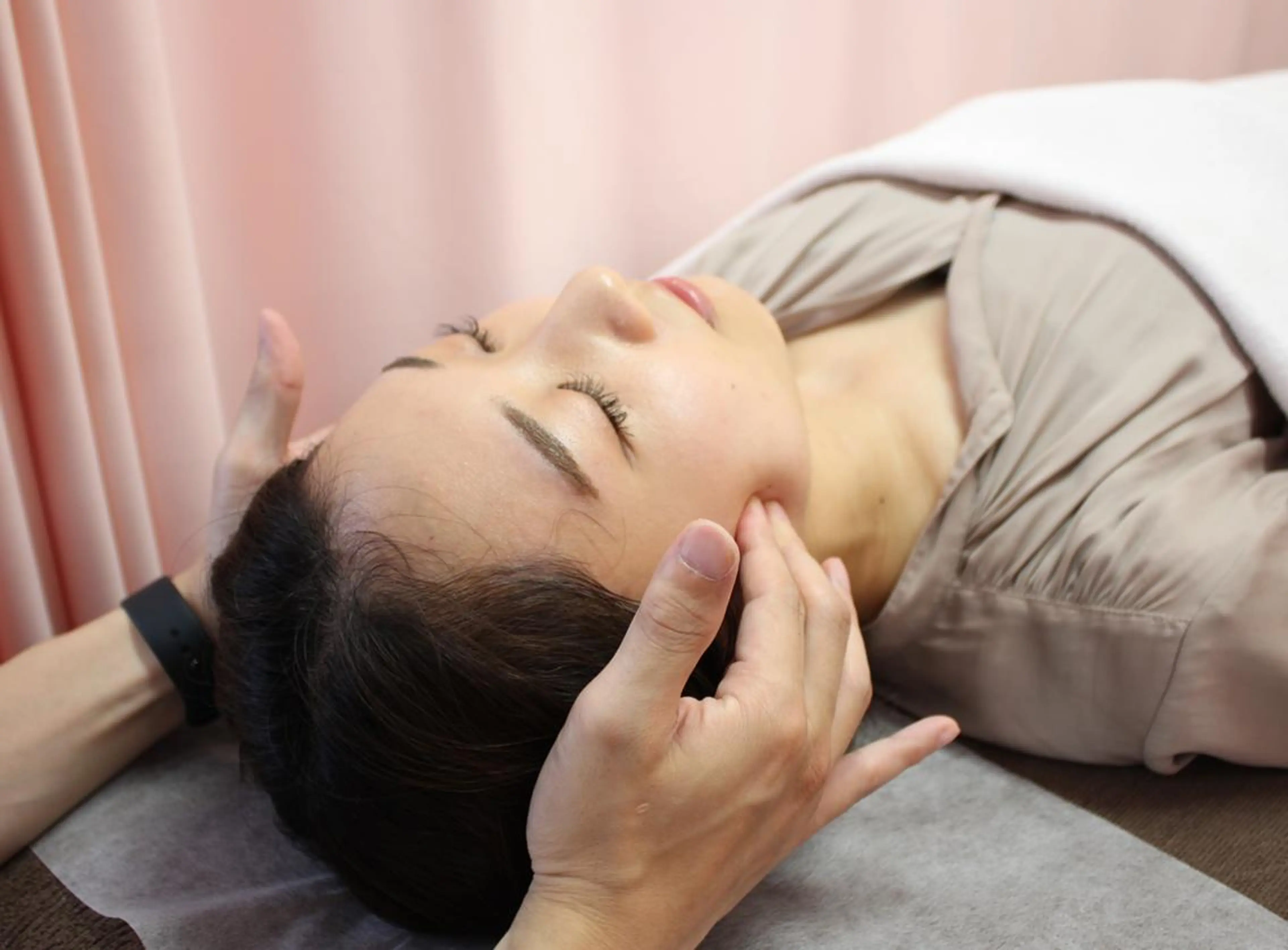 エステ リラク 同心整骨院 美容鍼・整体・小顔のエステ・リラクイメージ