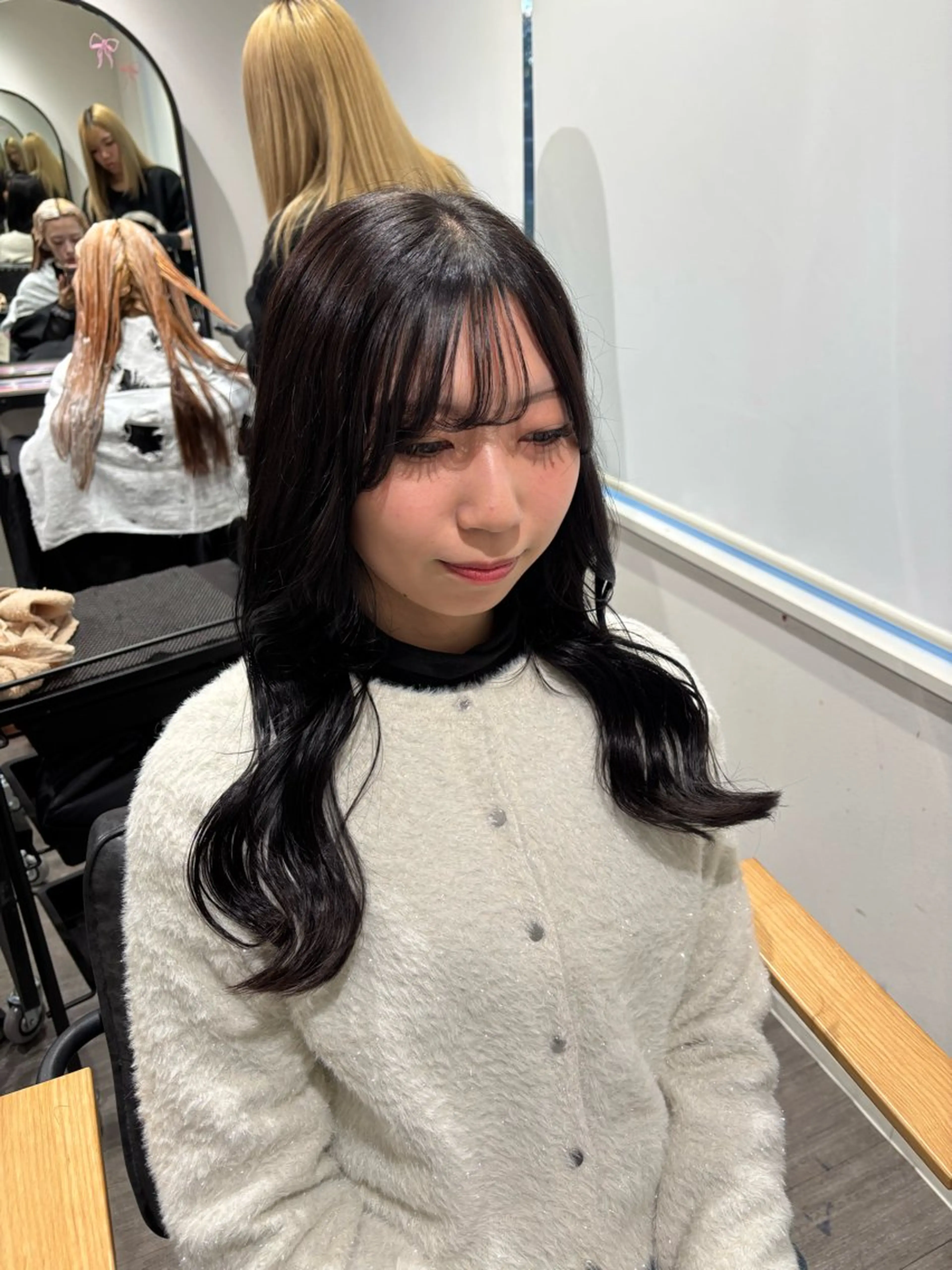 セミロング カラー くびれヘア 髪質改善 トリートメント カット ヘアカラー トリートメント cocotte宜喜 弘希のヘアスタイル