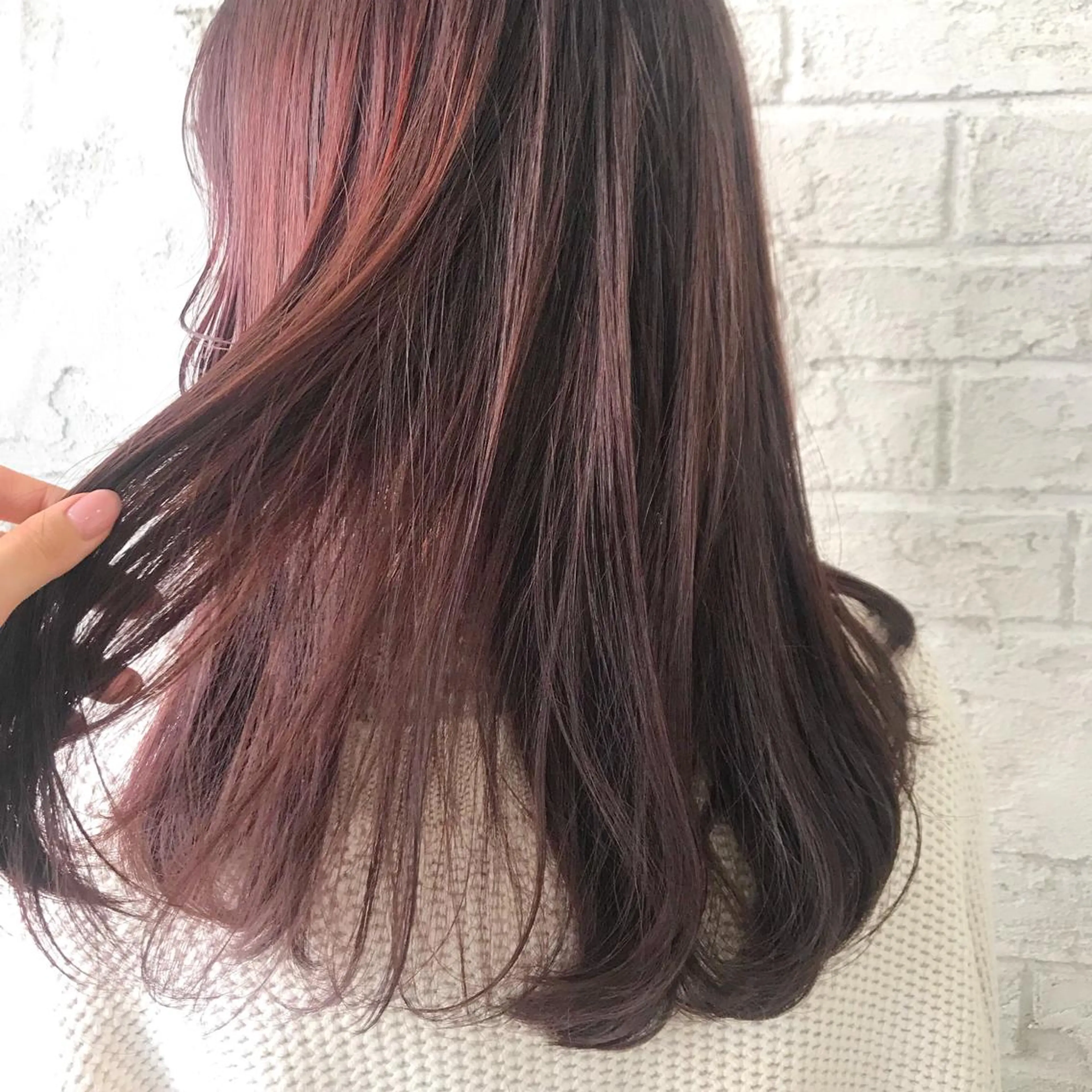 ロング カラー オリーブ/アッシュ やわらか透明感カラーのヘアスタイル