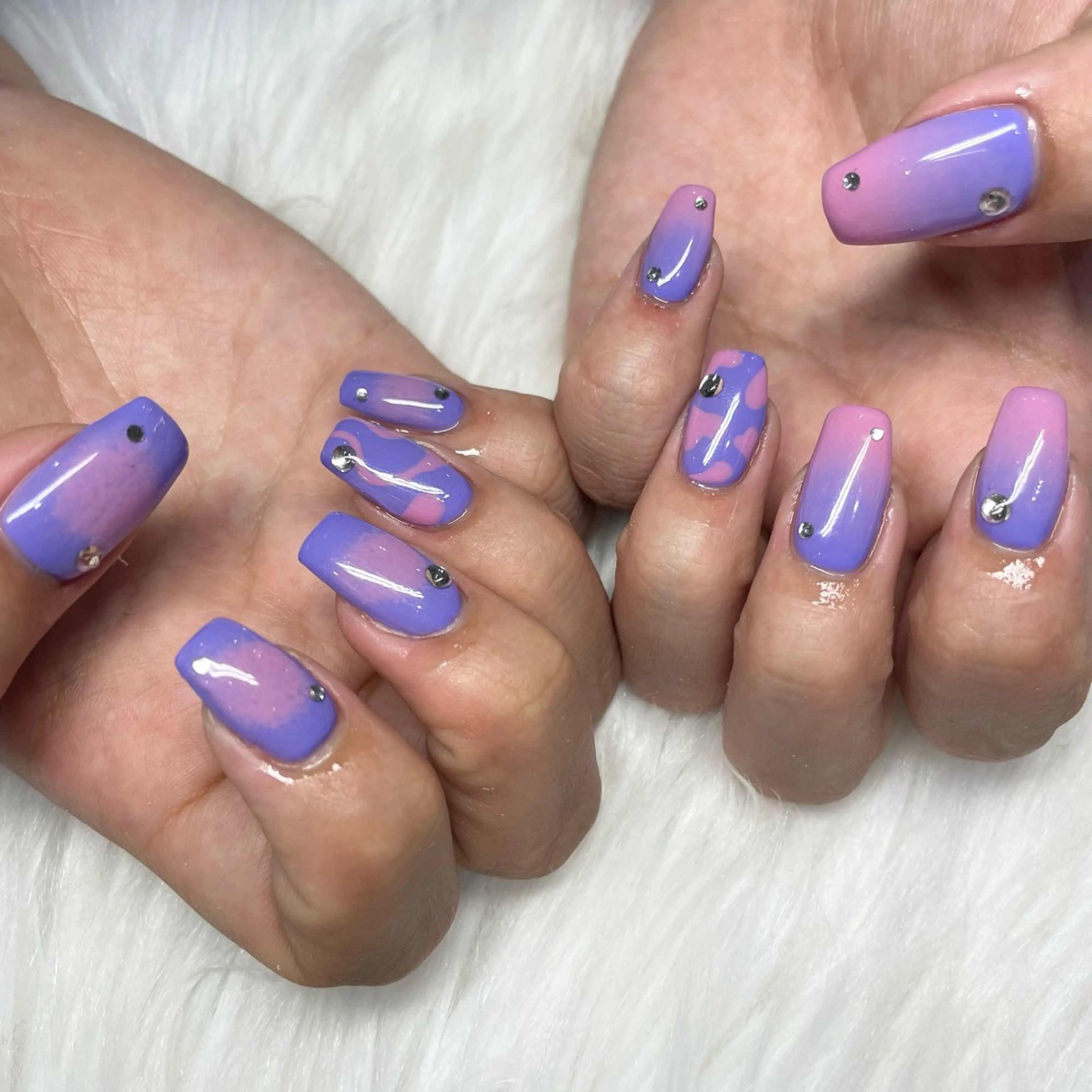 セミロング ハンドネイル -Rien- プライベートサロンのネイルデザイン