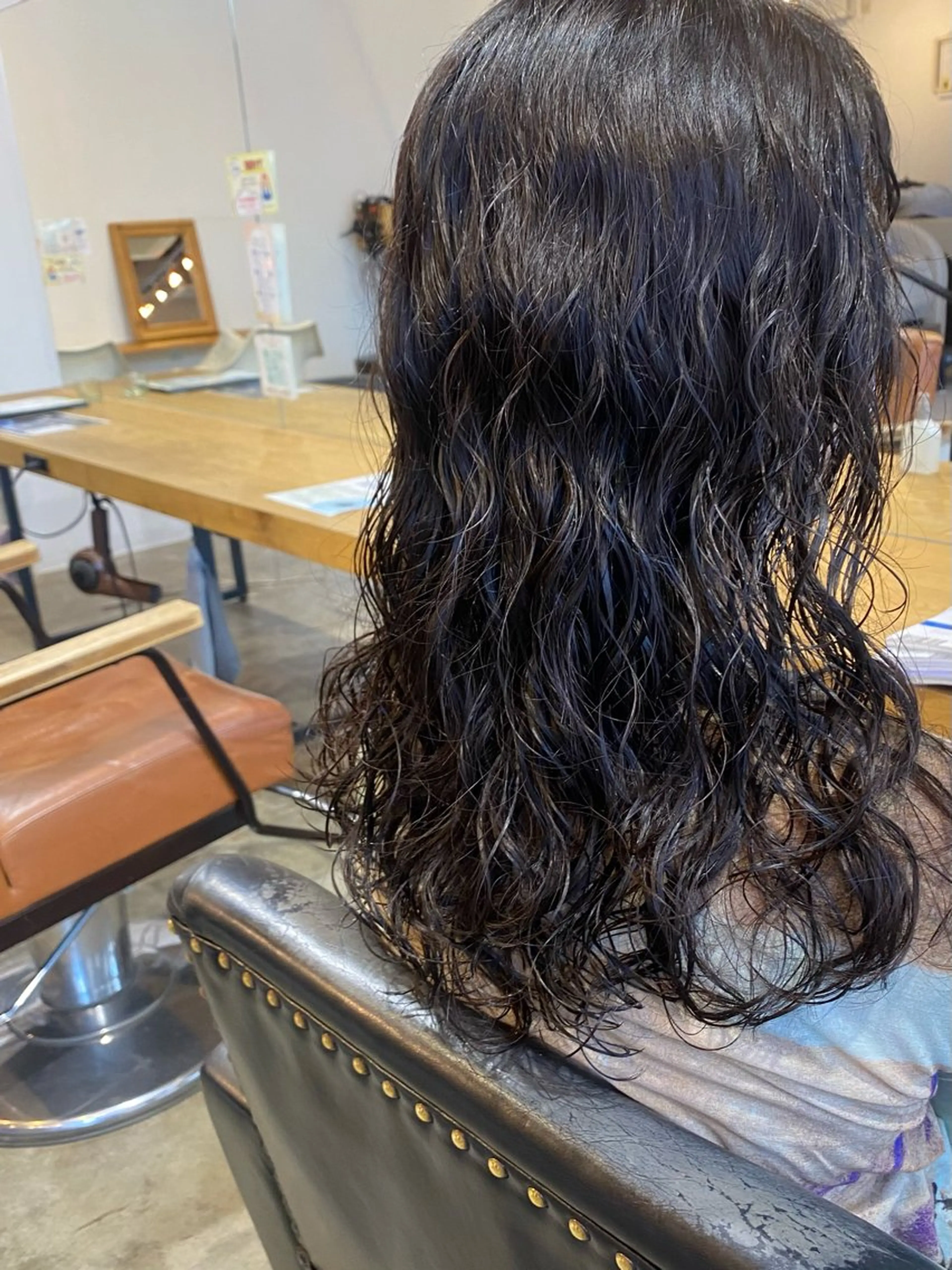 セミロング パーマ 小日向 沙織のヘアスタイル