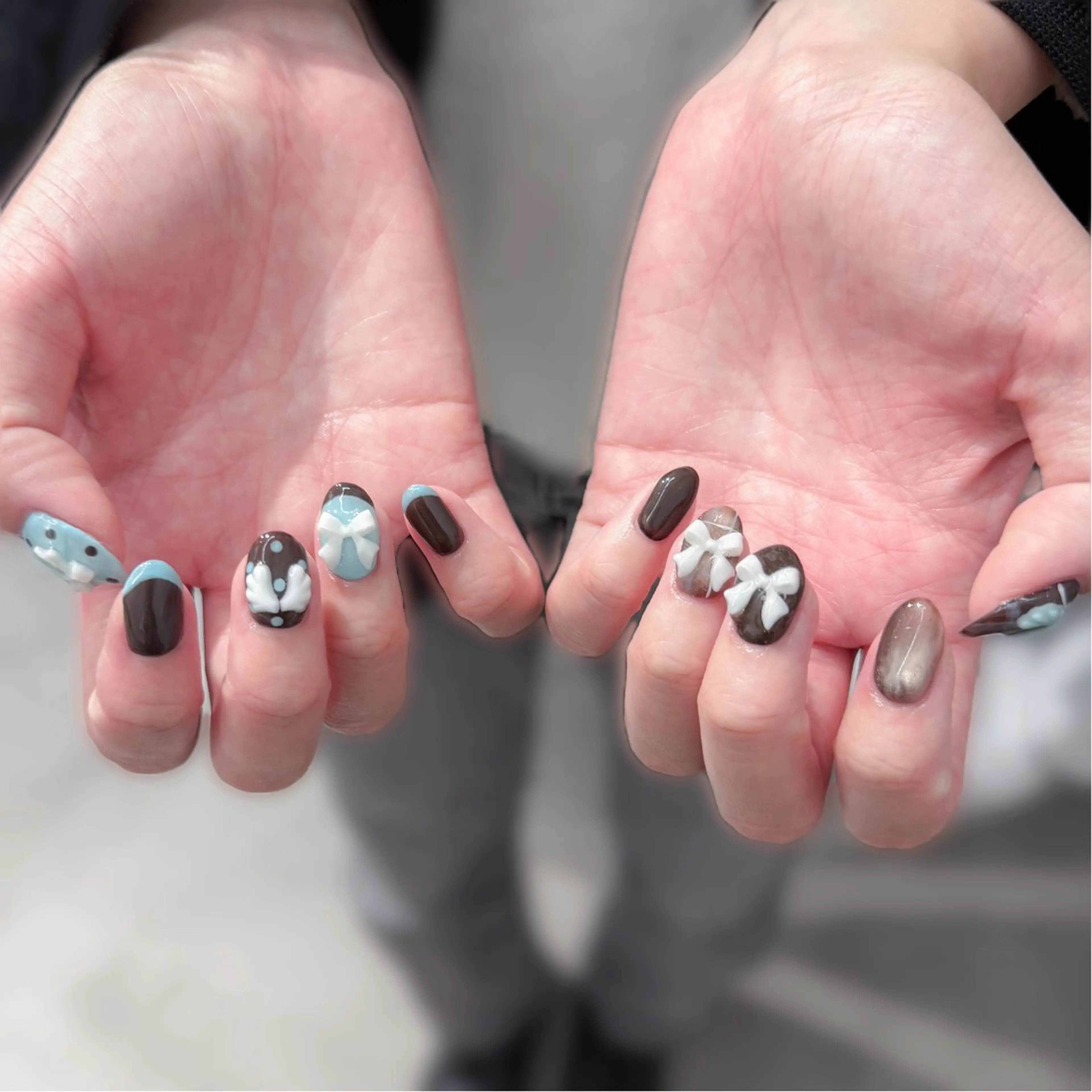 ネイル ブラウン ハンドネイル Nail Share Salon Mariris所属・ユカ🥞nail 堺筋本町/心斎橋のネイルデザイン