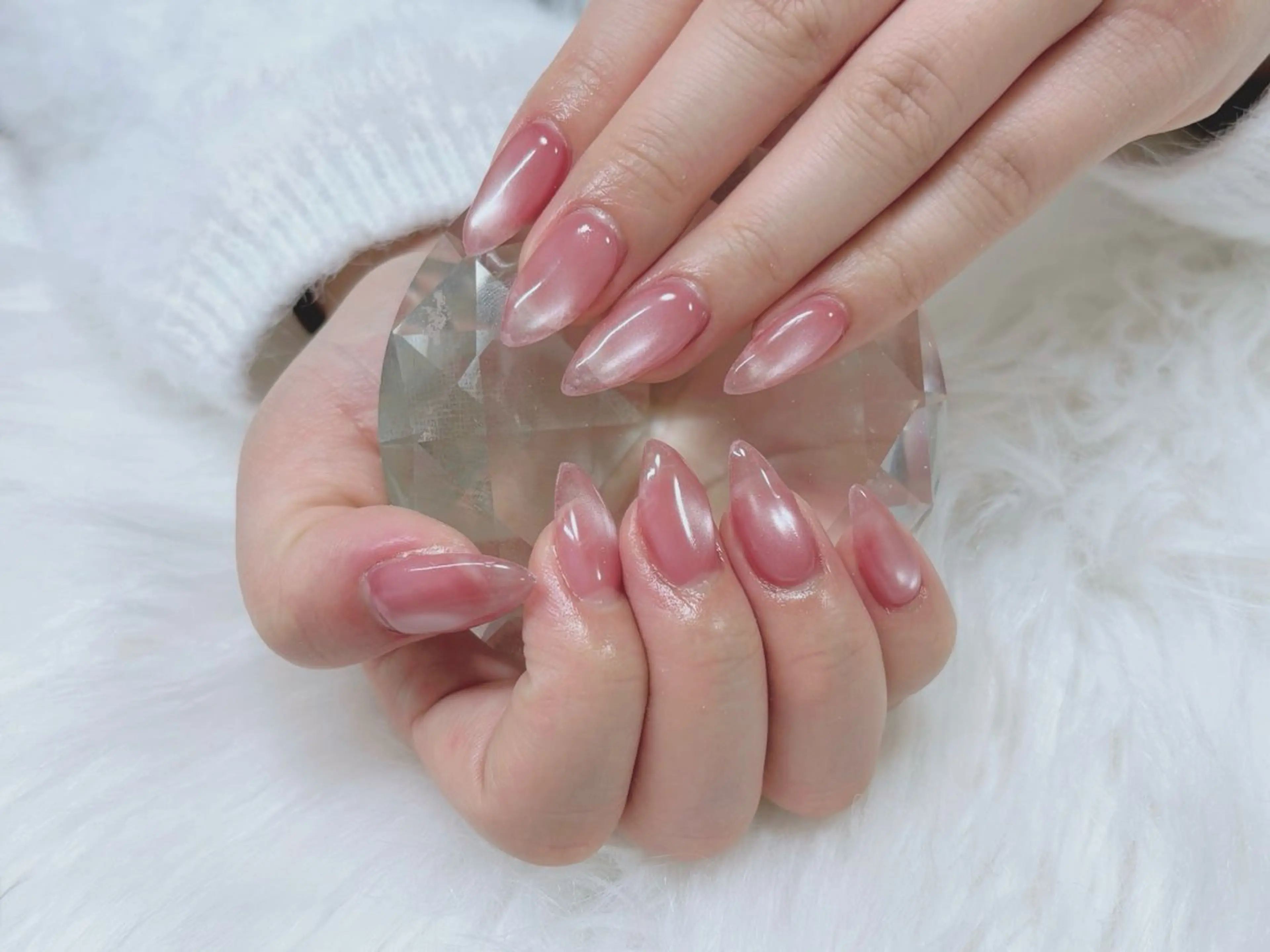 ネイル ビー玉ネイル ピンク 春ネイル ハンドネイル BEAUTY MAKE Nail所属・ビューティメイク ネイルのネイルデザイン