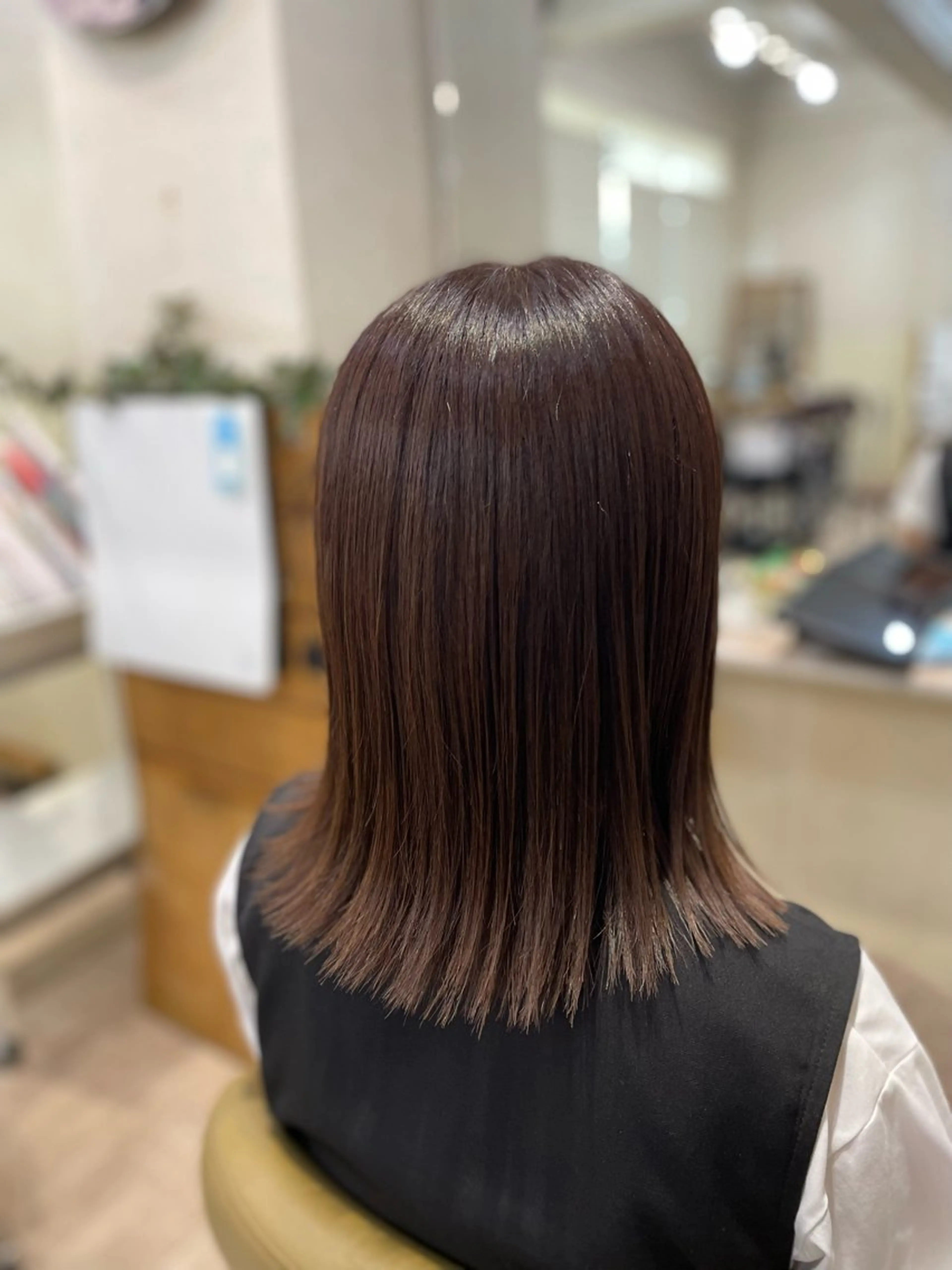 ミディアム カット ヘアカラー トリートメント 茅野 あゆ美のヘアスタイル