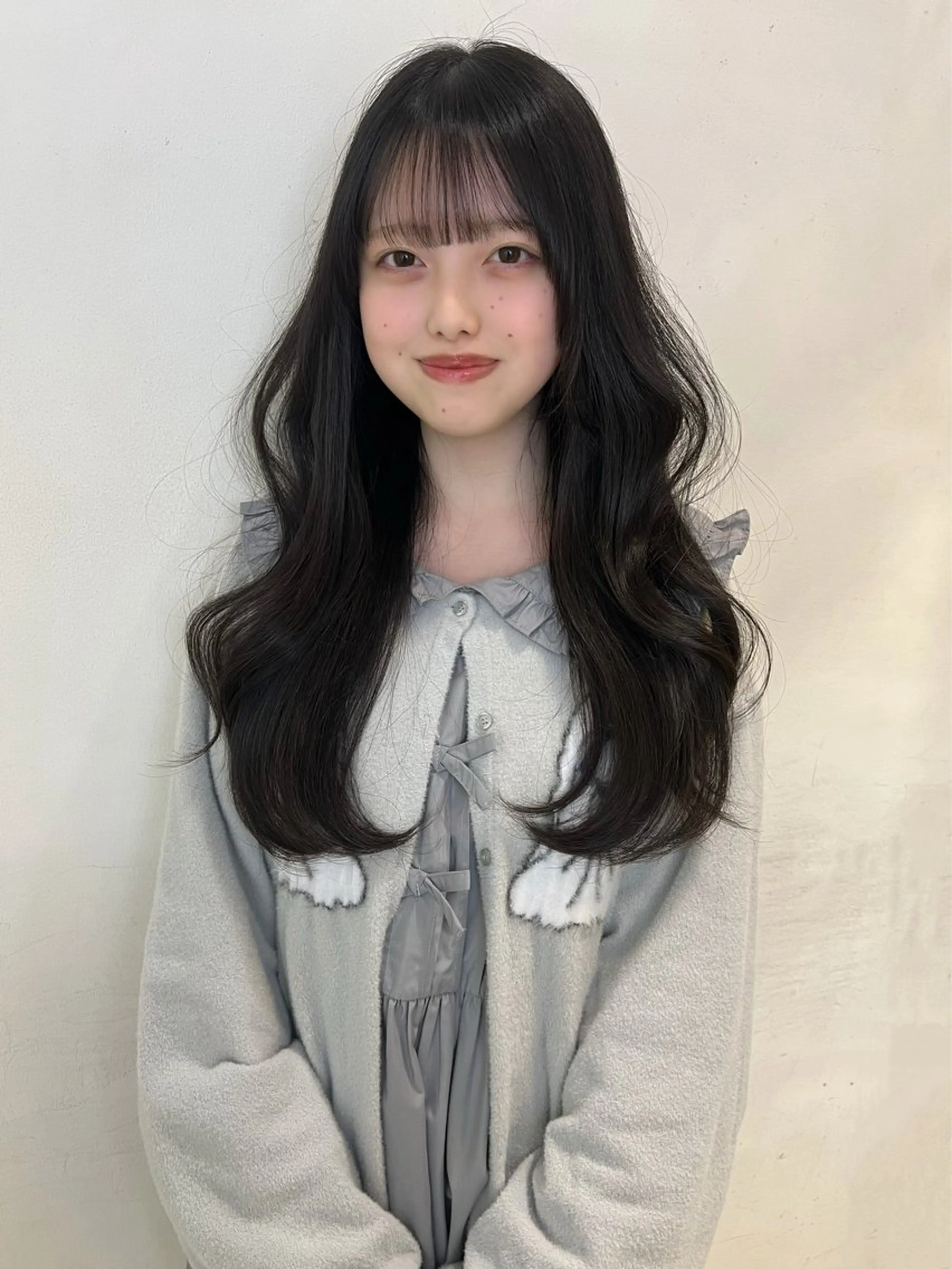 ロング くびれヘア ロング 'AXIS Konomiのヘアスタイル