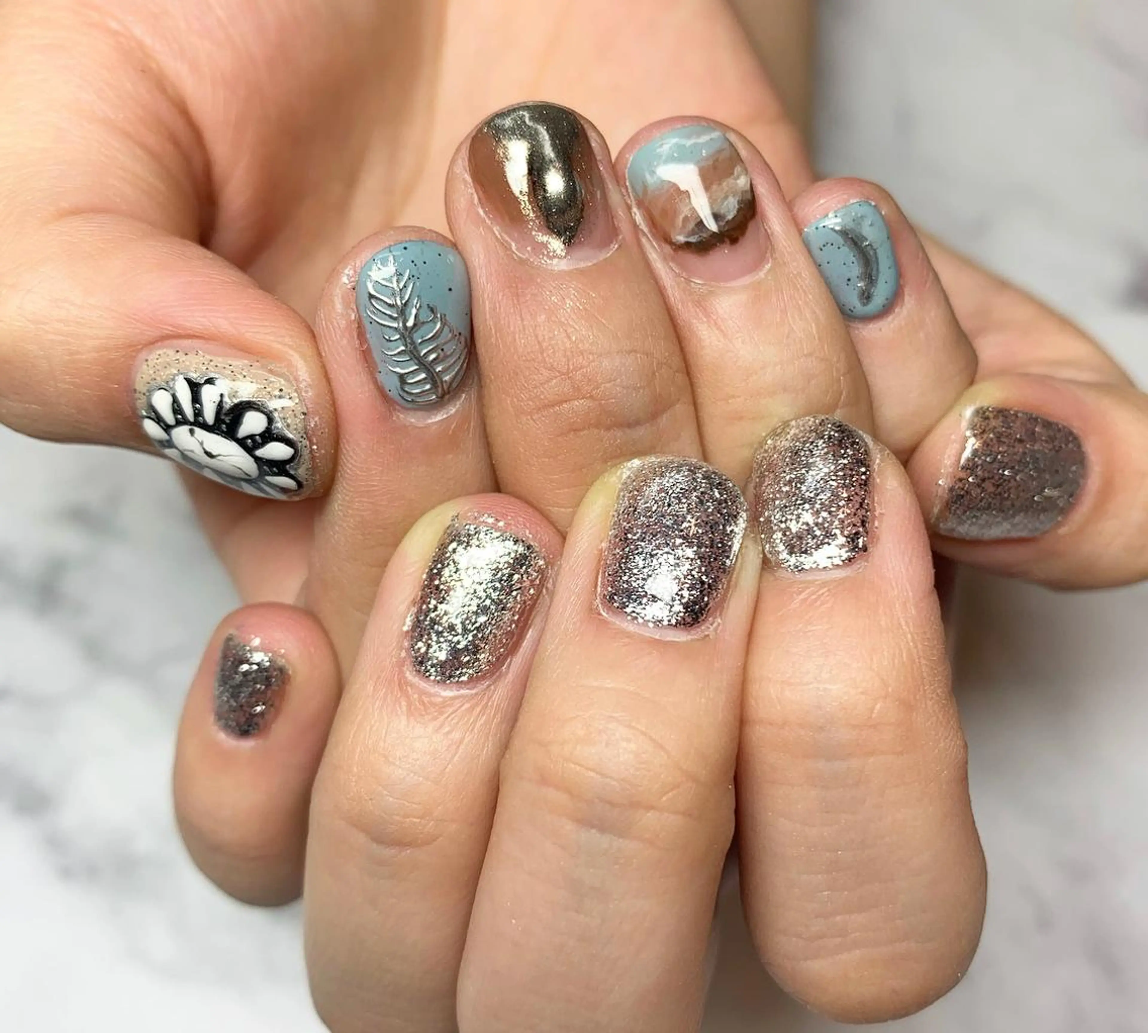 ネイル 駒月 明日香の眉毛・アイブロウイメージ