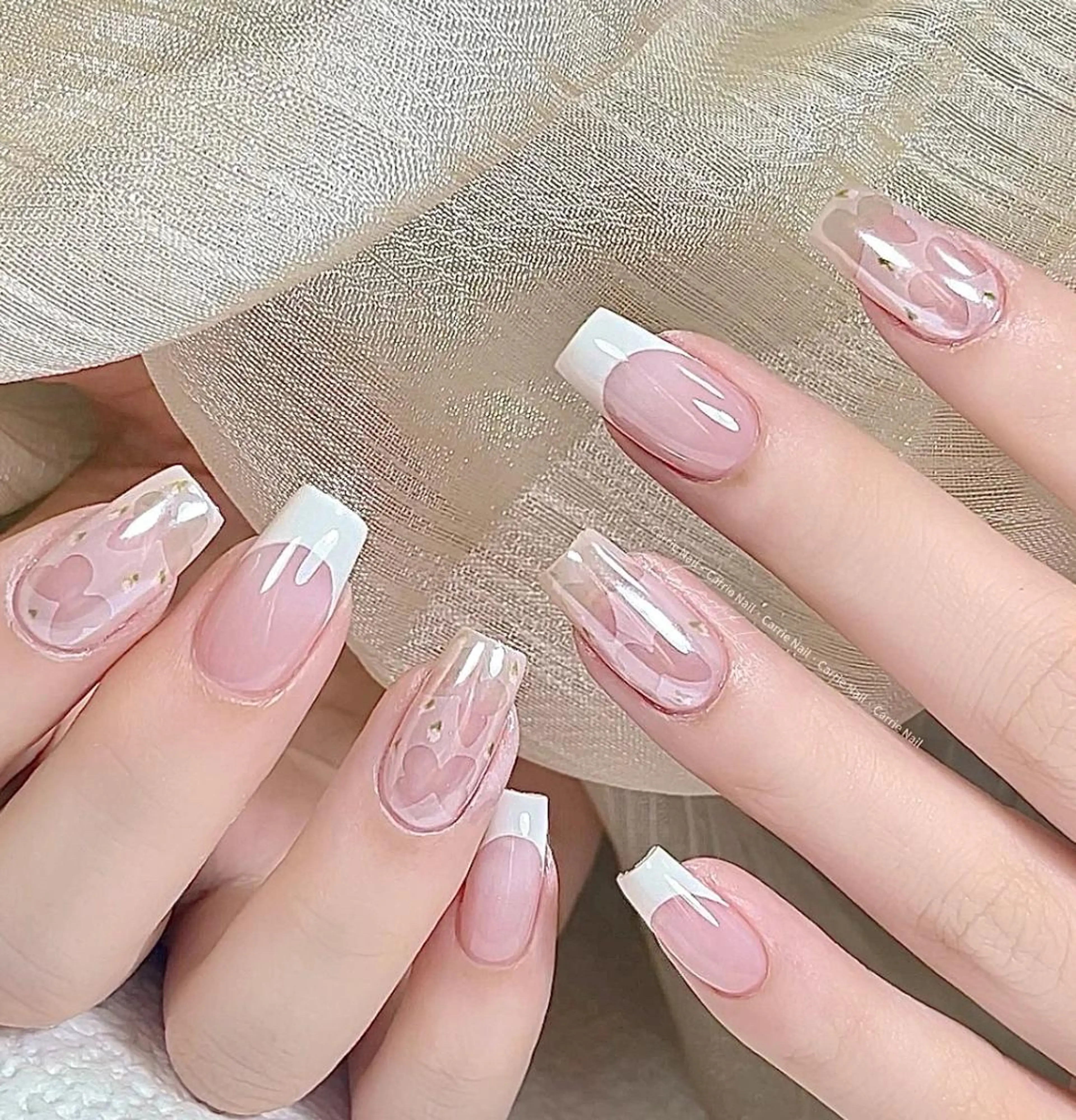 ネイル RAFFINE 月🦋🩵のネイルデザイン