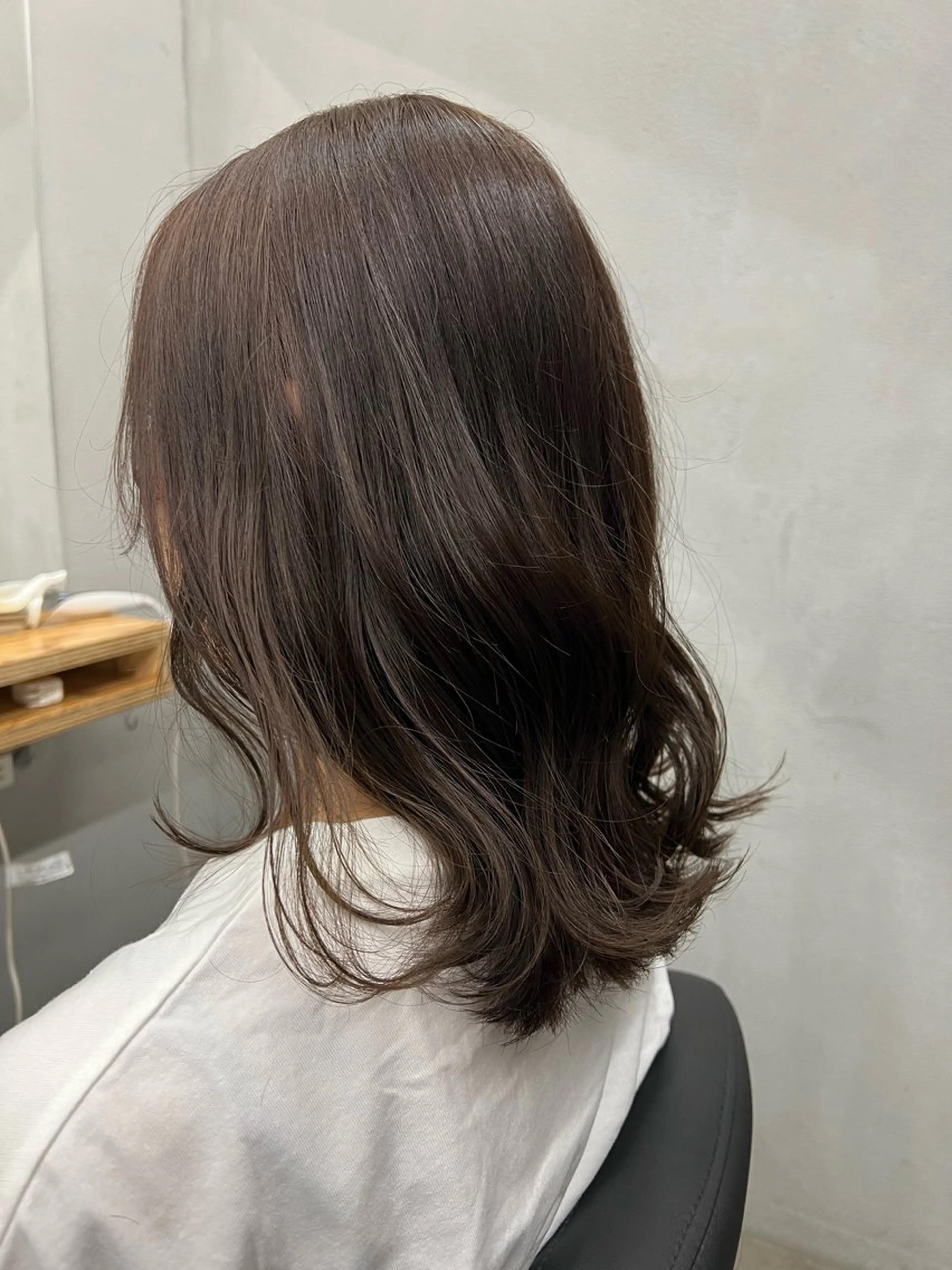 ミディアム 亀田 泰生のヘアスタイル