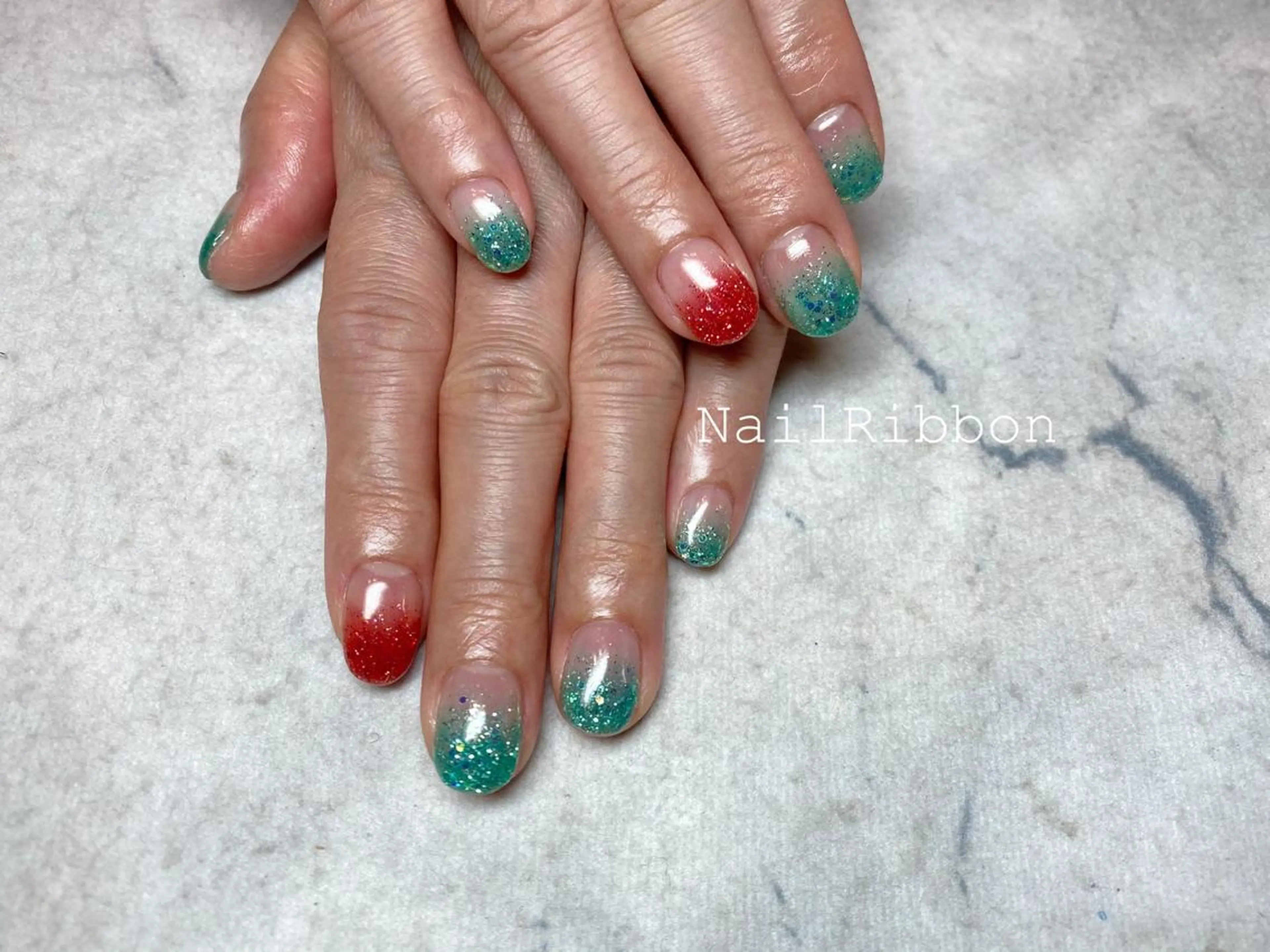 ネイル ネイルリボン 受付スタッフのネイルデザイン