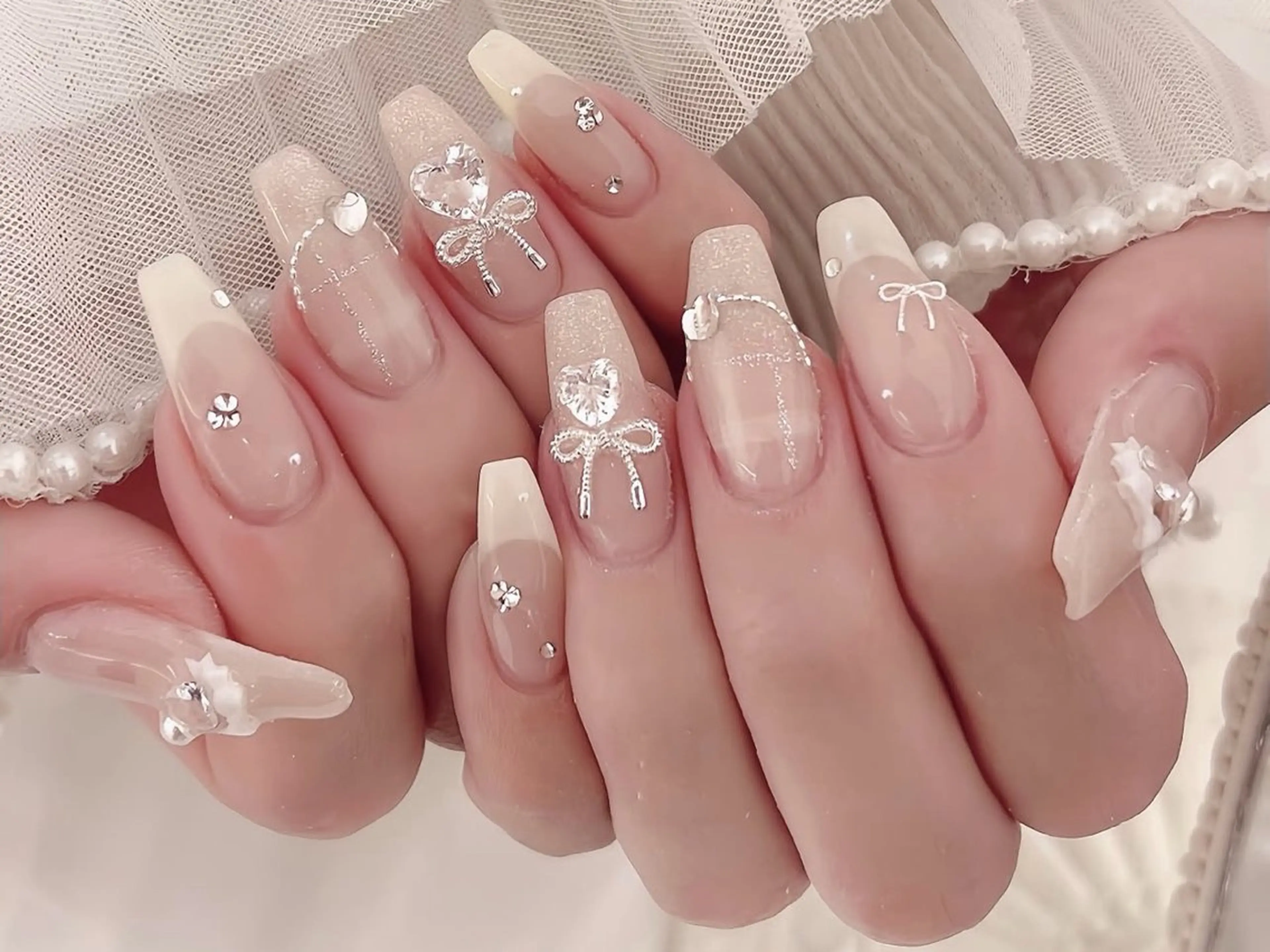 メンズ ネイル アートネイル フレンチネイル ジェルネイル キラキラネイル パラジェル ハンドネイル Bloom スカルプ専門店のネイルデザイン