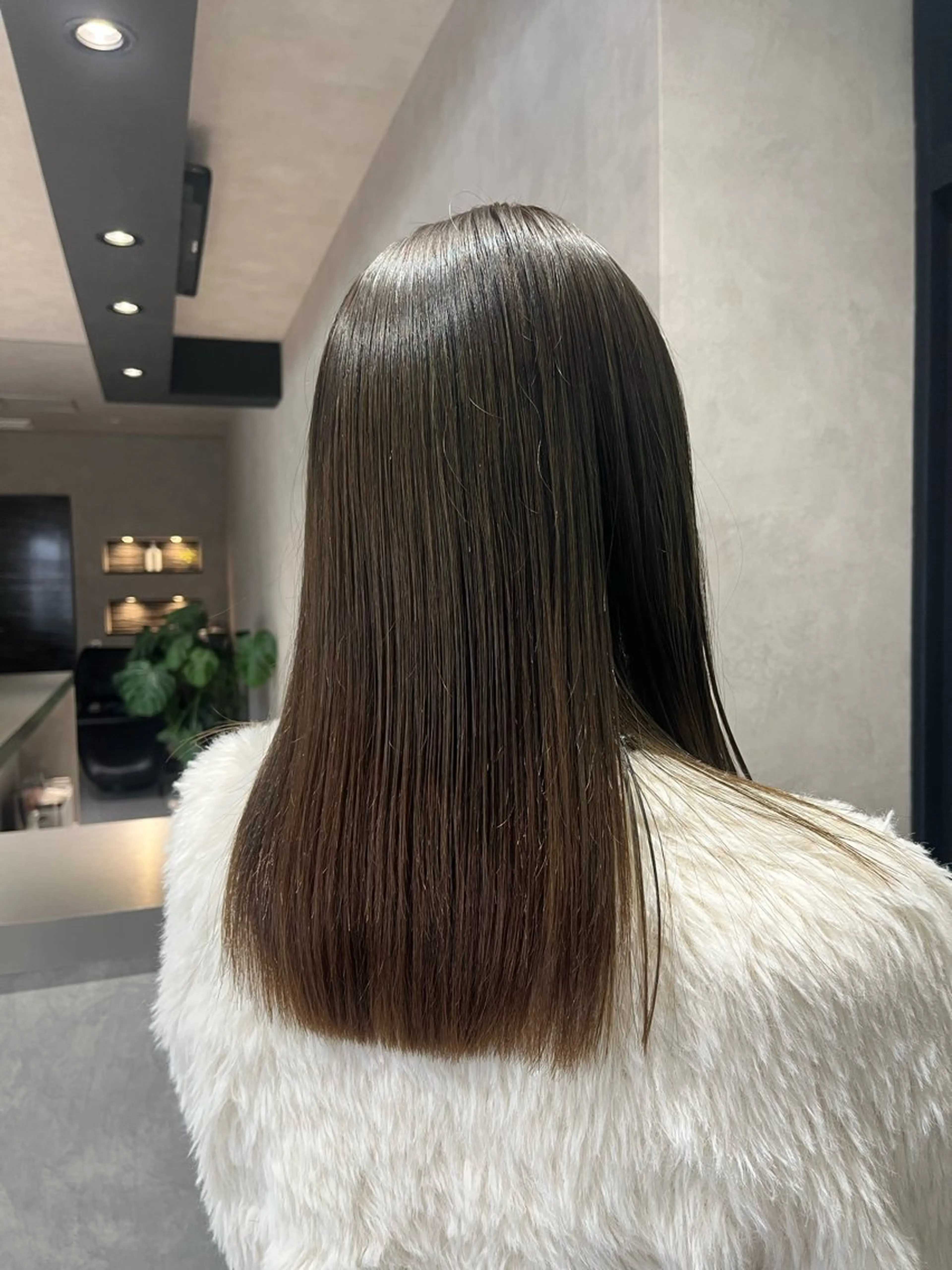 セミロング カラー 透明感カラー 髪質改善 縮毛矯正 ヘアカラー 《.Xian》ナツミ /艶髪/髪質改善のヘアスタイル