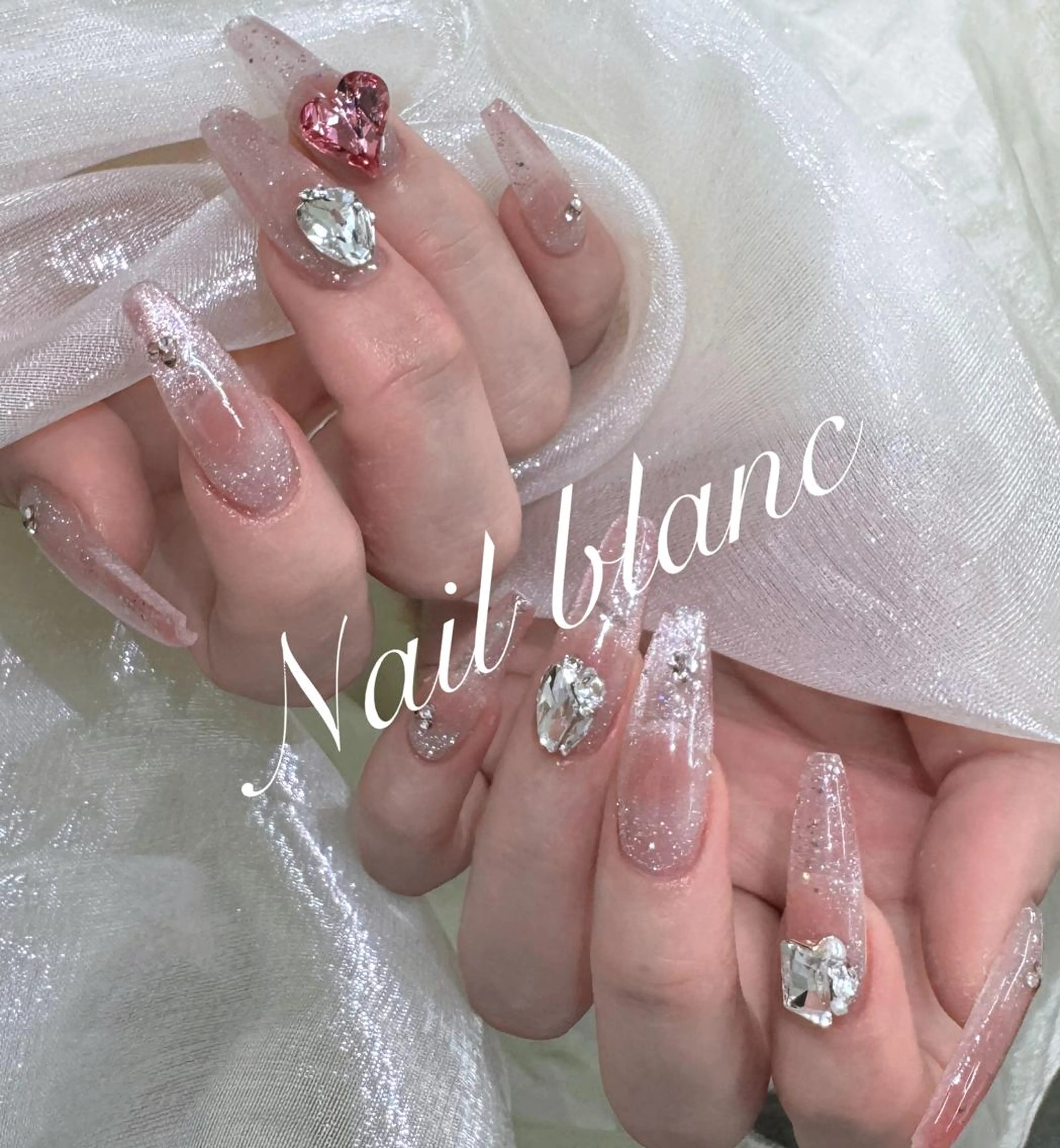 ネイル ハート 韓国ネイル マグネットネイル ワンホンネイル 🦋ネイルサロン ブラン🌈ゆりのネイルデザイン