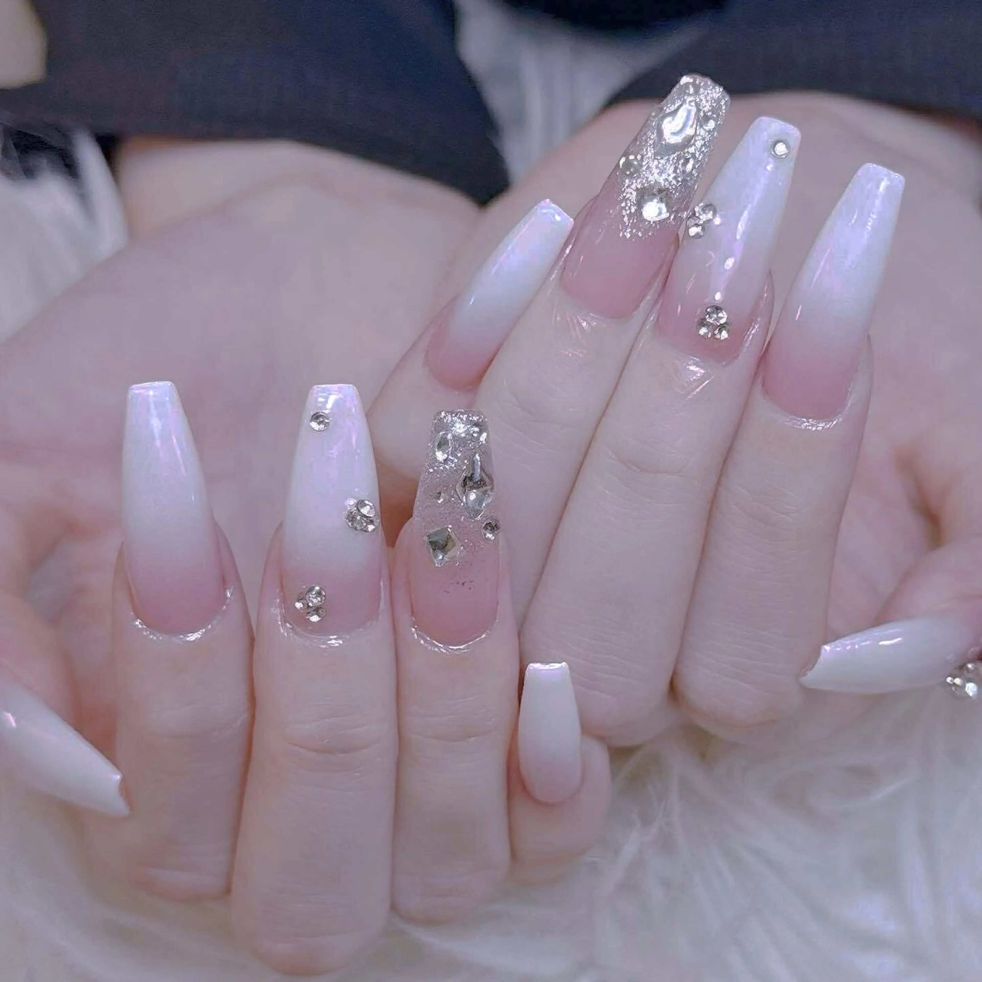 ネイル ハンドネイル ミン ゴテゴテネイルのネイルデザイン