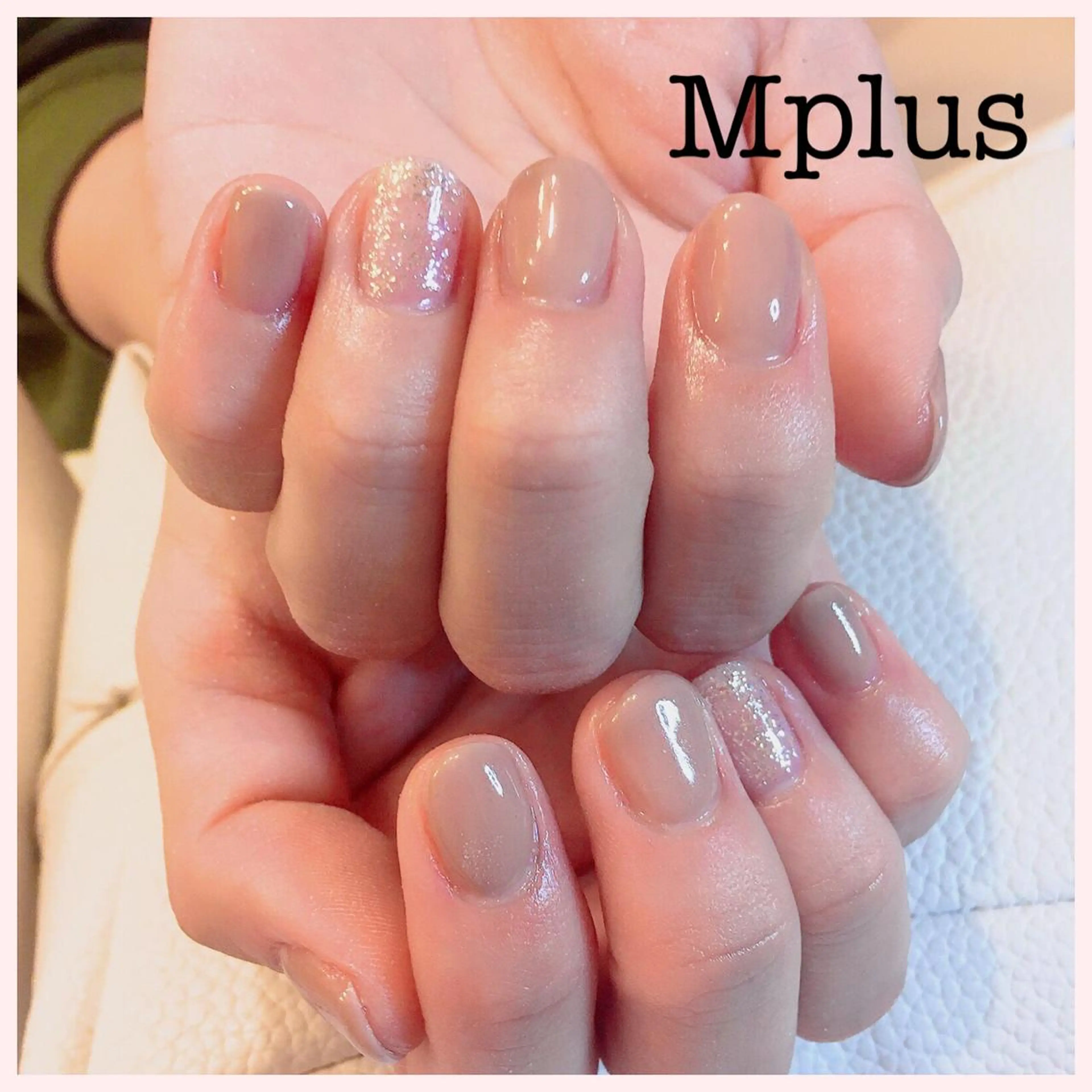 ネイル クリアネイル ゴールド ラメ(グリッター) ワンカラーネイル Mplus miyukiのネイルデザイン