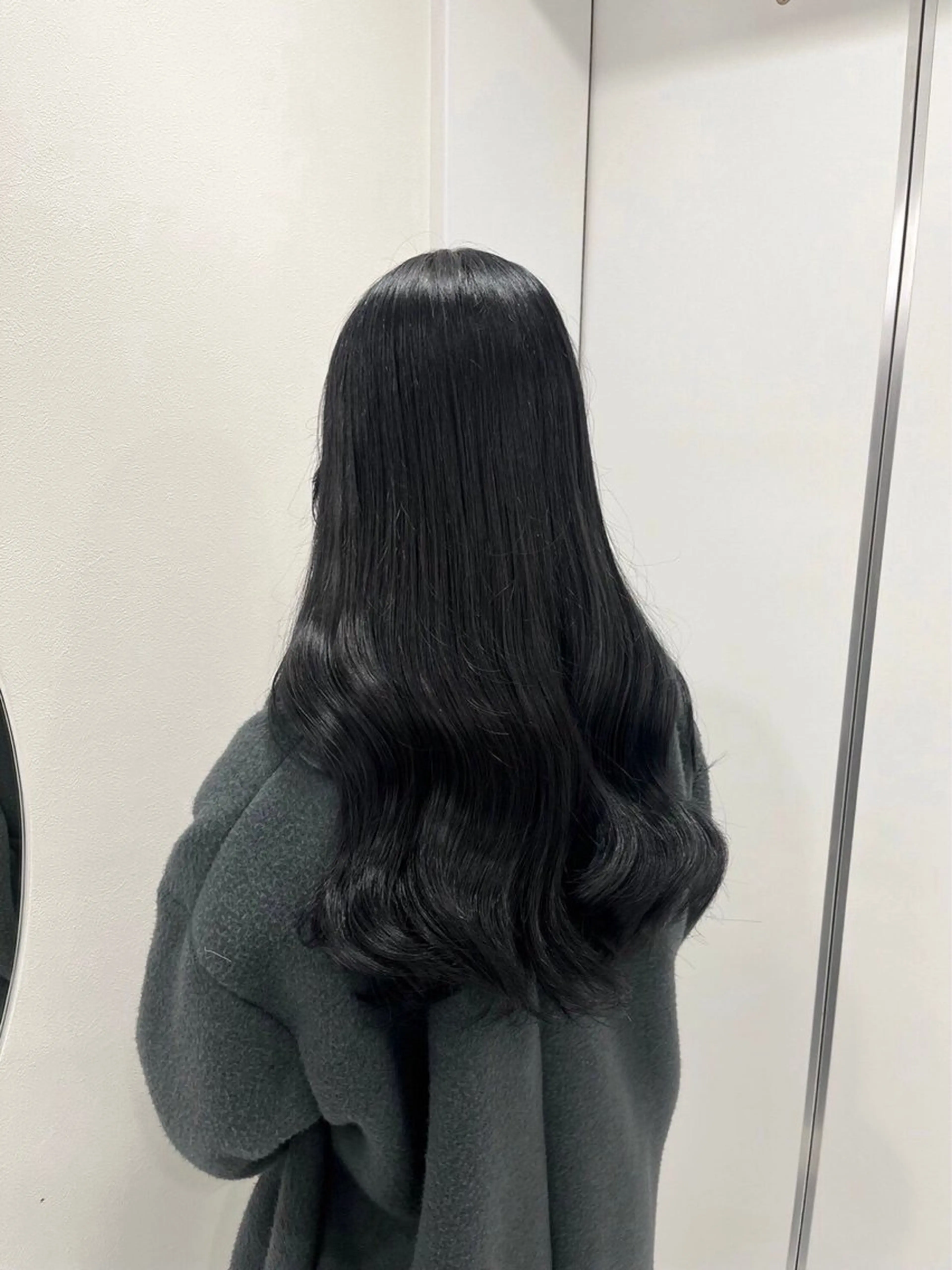 セミロング ヘアカラー トリートメント 🤍大人っぽ韓国暗髪 🤍Asuka🤍のヘアスタイル