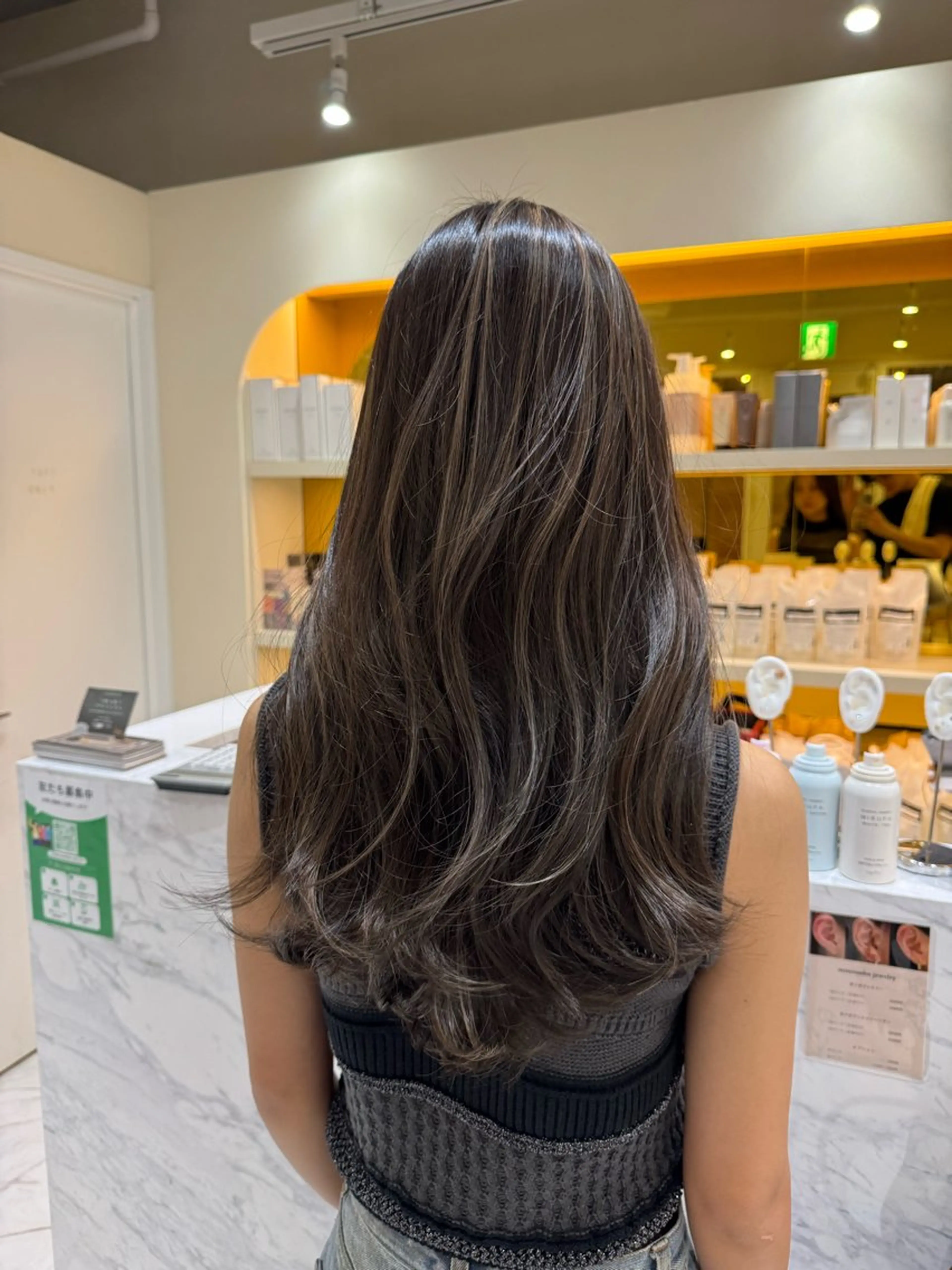 ロング カラー オリーブカラー ヘアカラー トリートメント 透明感カラー/ ナチュラル/toaのヘアスタイル