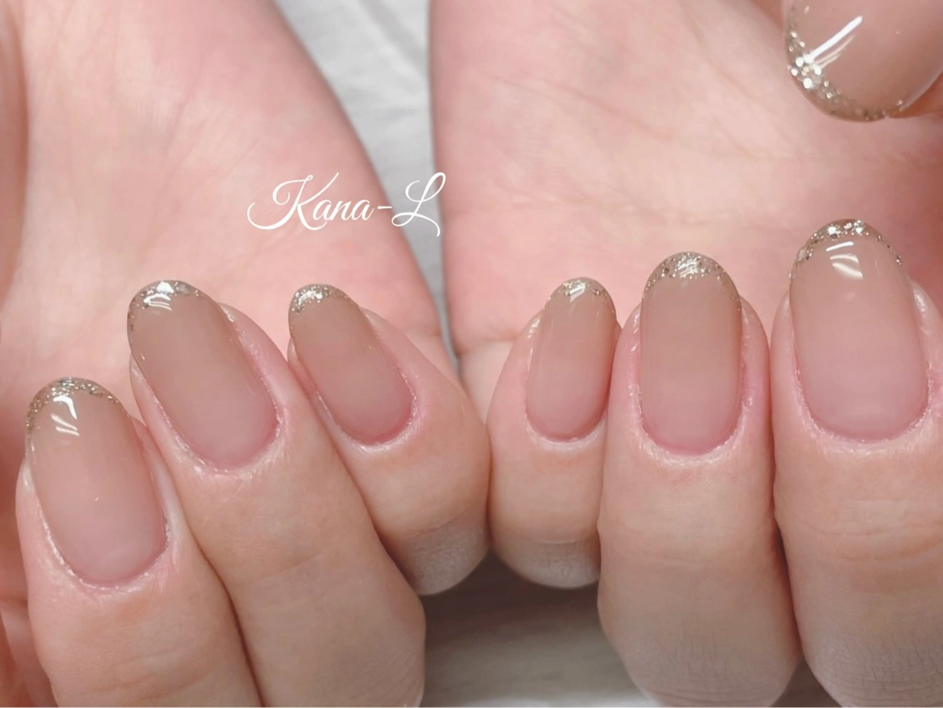 ネイル フレンチネイル ジェルネイル グラデーション ラメ(グリッター) パラジェル 芦辺 香奈のネイルデザイン