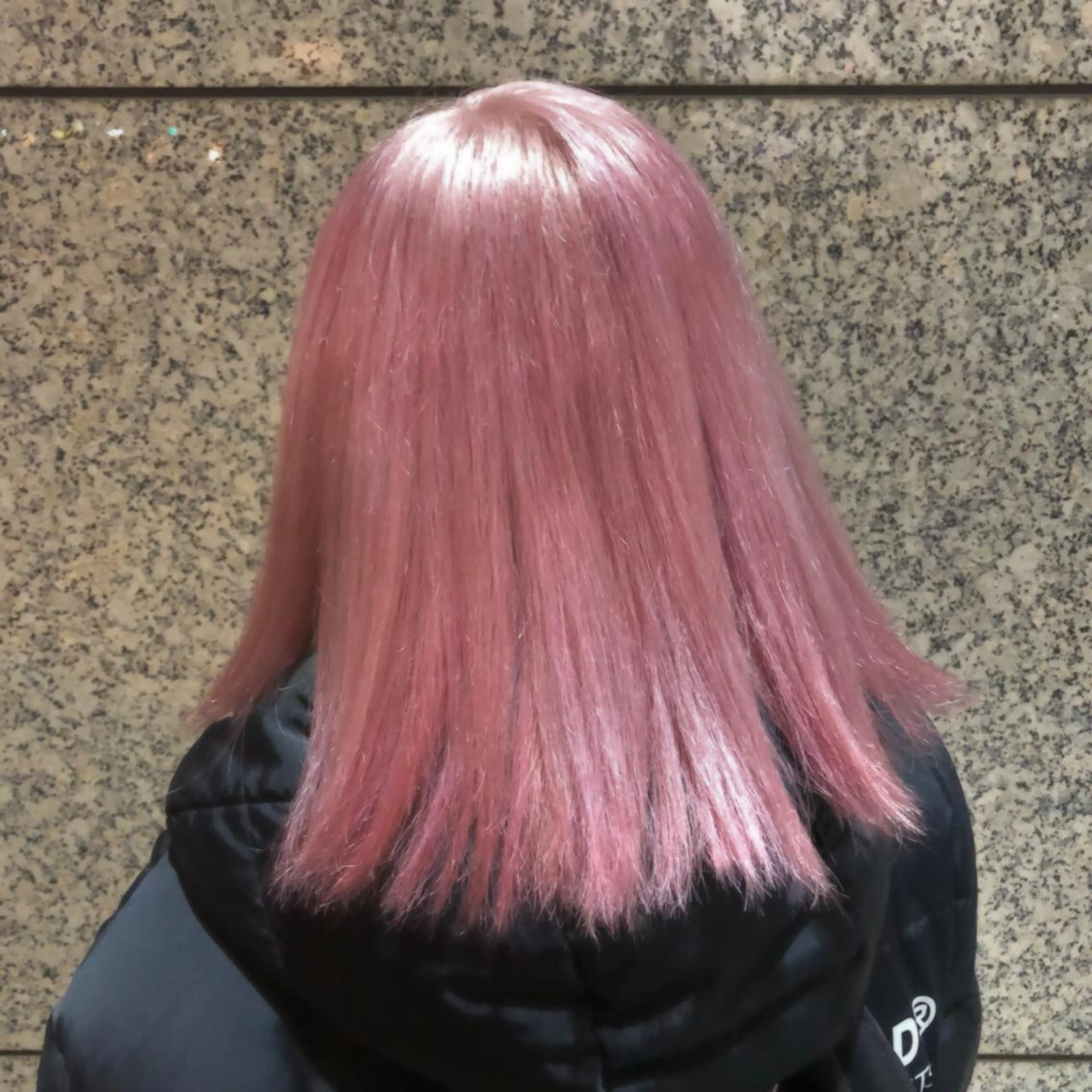 ミディアム カラー ピンクカラー 平尾 拓也のヘアスタイル