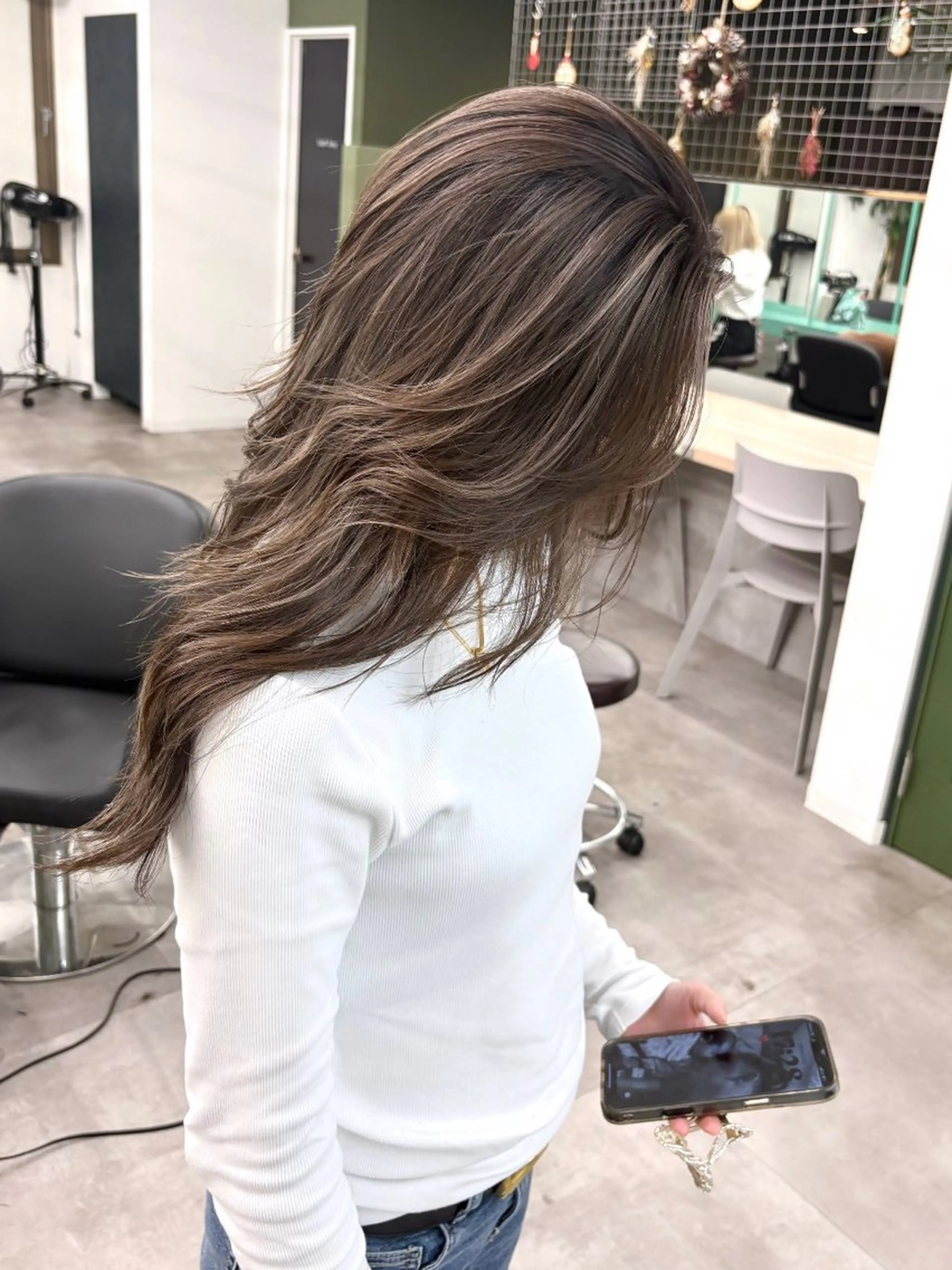 セミロング ハイライト ヘアカラー トリートメント Ⓜ︎iyu🌊/海外 風ハイライト特化のヘアスタイル