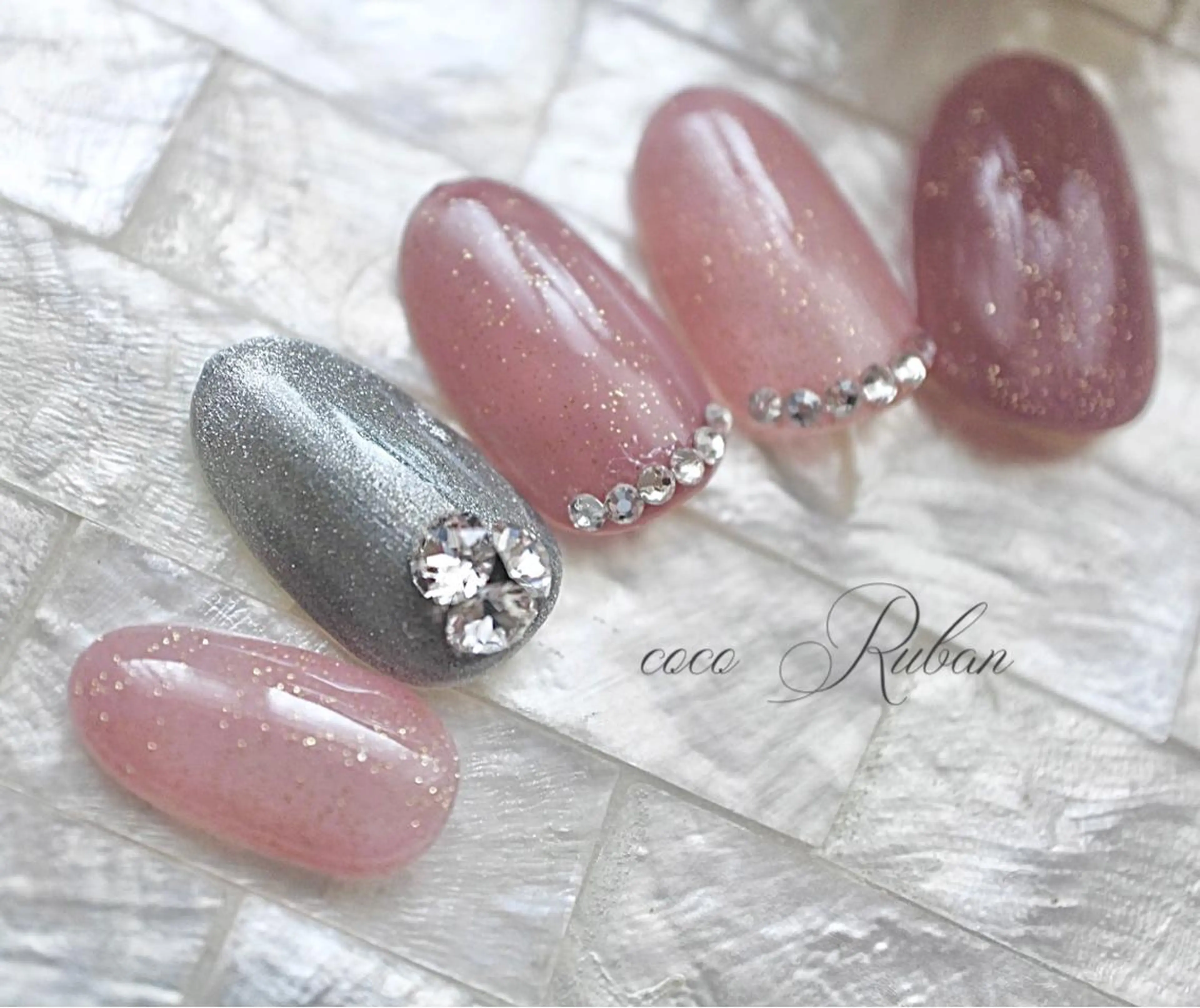 ネイル アートネイル グラデーション マグネットネイル 自爪育成ネイルサロン ココリュバンのネイルデザイン