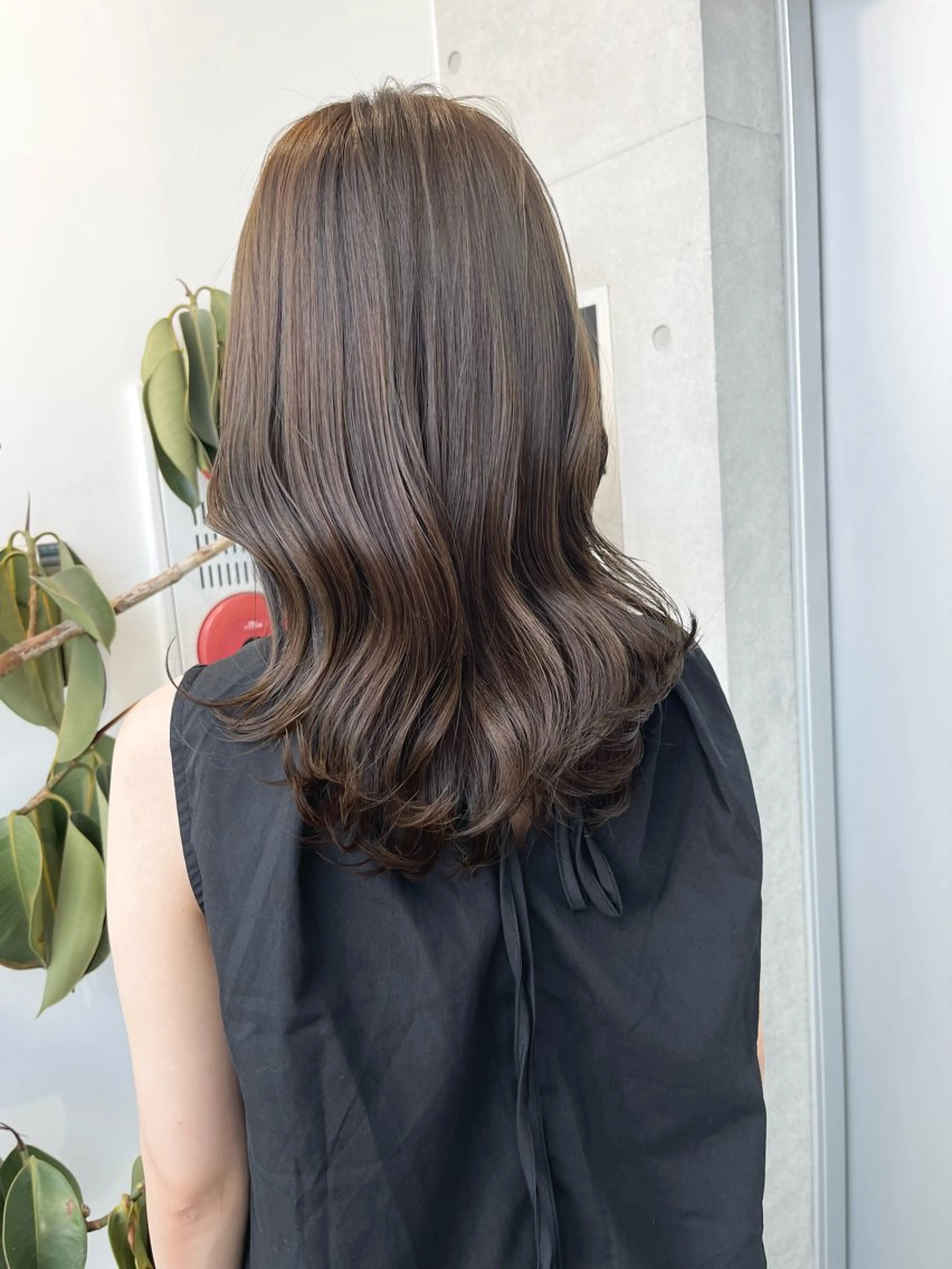 ロング カラー パーマ ヘアアレンジ カット ヘアカラー トリートメント ヘッドスパ ヘアセット 透明感/オリーブ/ グレージュ/YUKAのヘアスタイル
