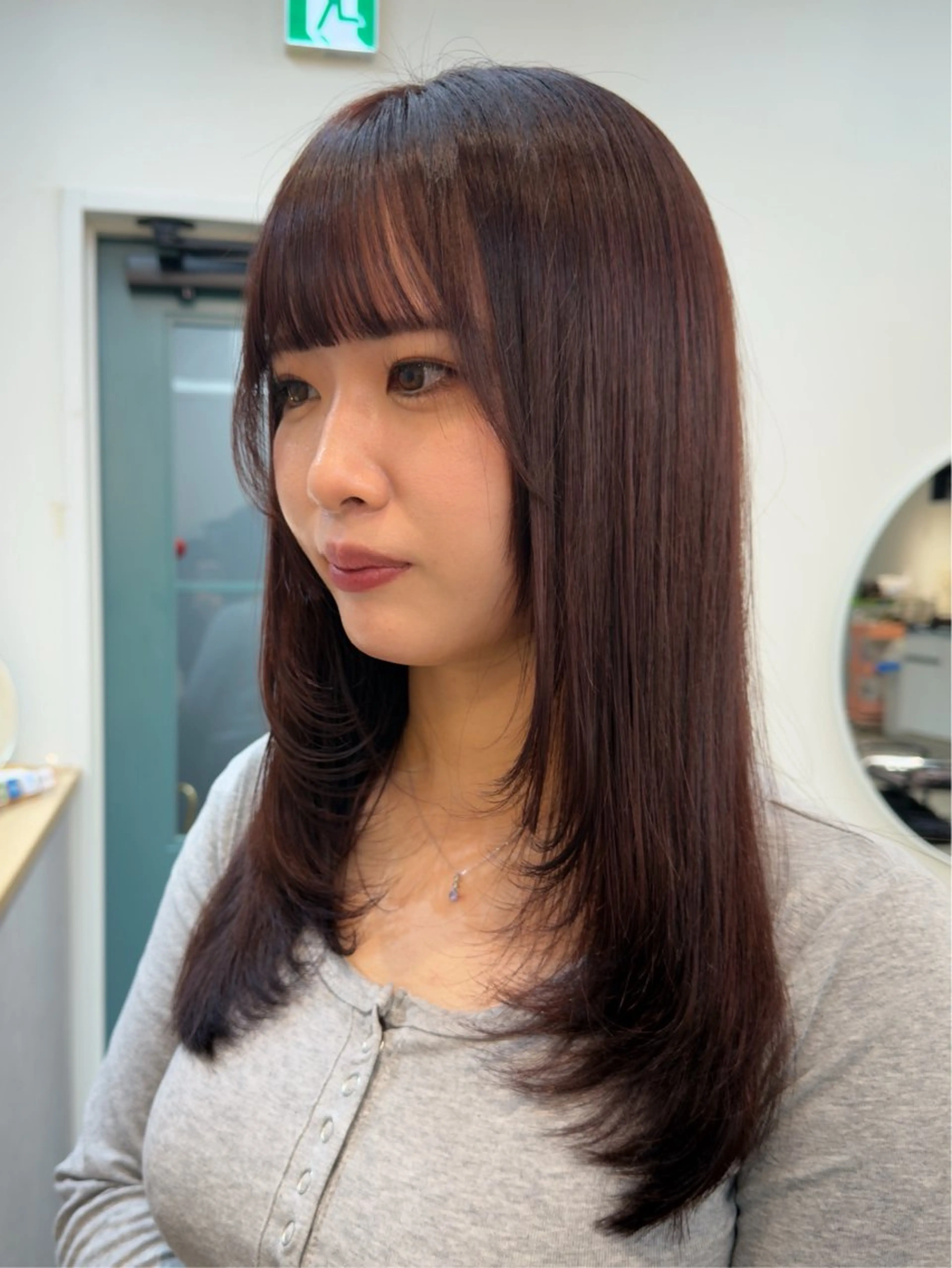 ロング カラー ボルドーカラー ハイレイヤー レイヤーカット カット ヘアカラー トリートメント レイヤー/顔周り /いいぬまみかのヘアスタイル