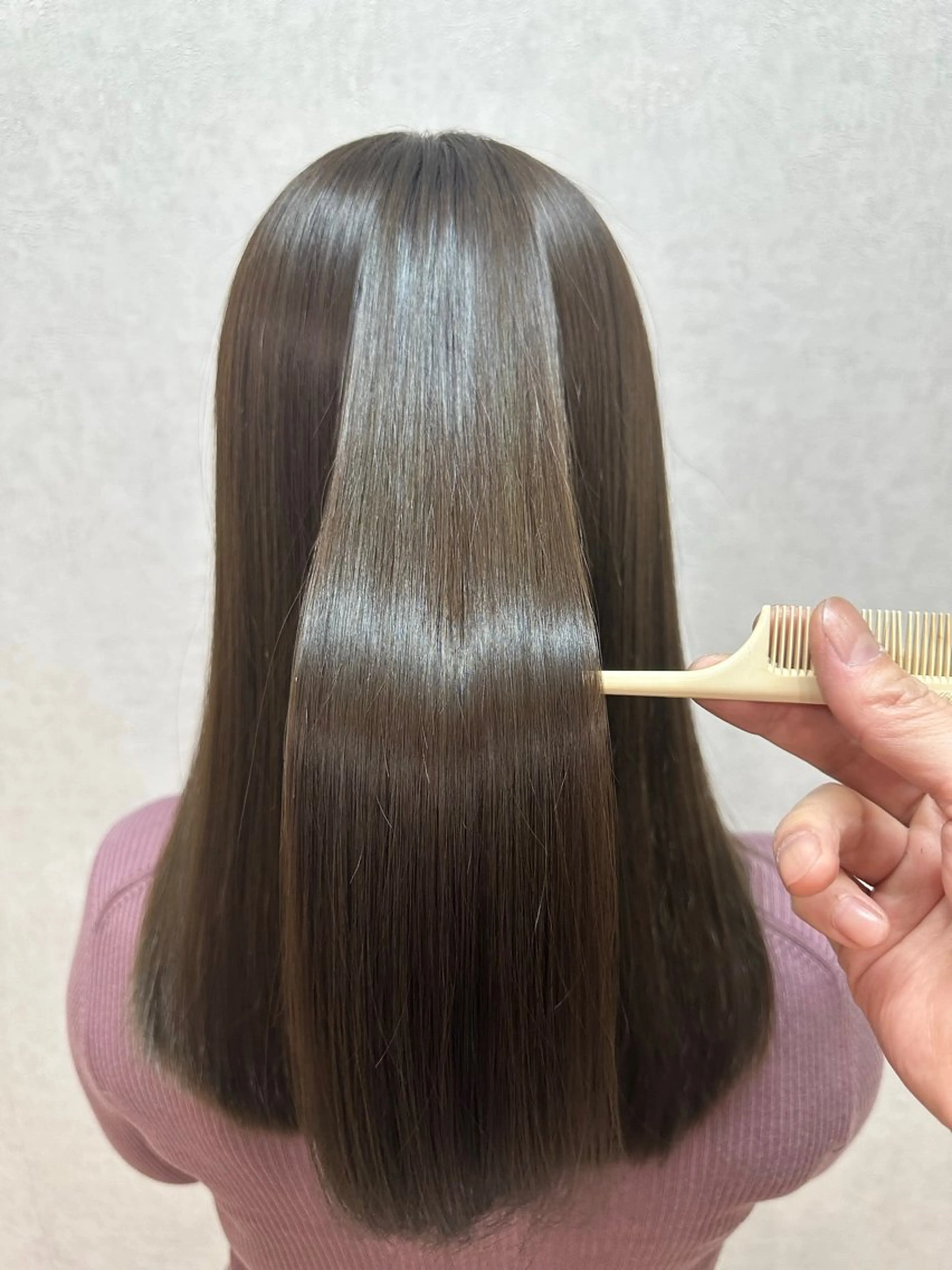 セミロング MOU namba ムウナンバのヘアスタイル