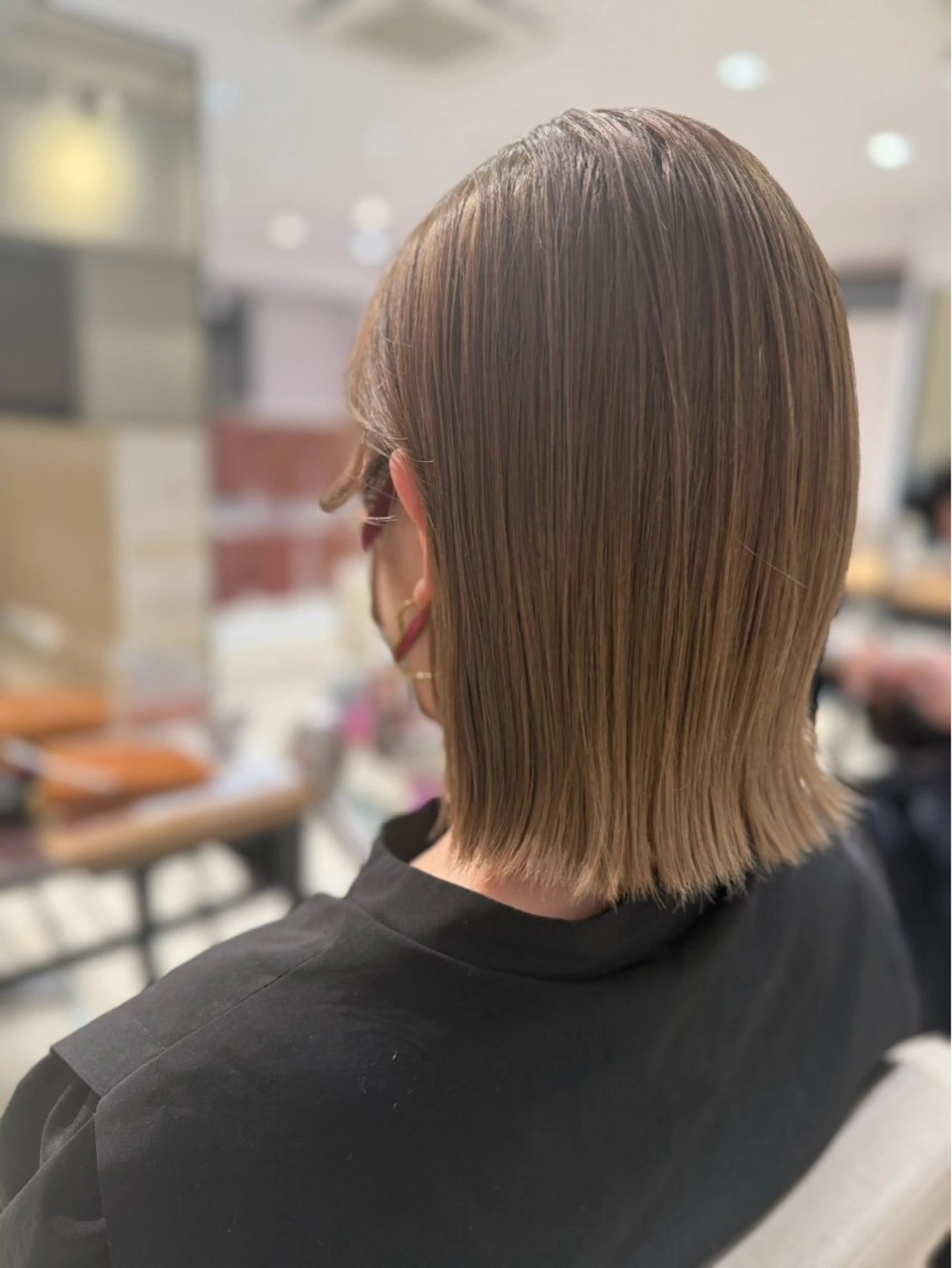 ショート ヘアカラー 小川 朋夏のヘアスタイル