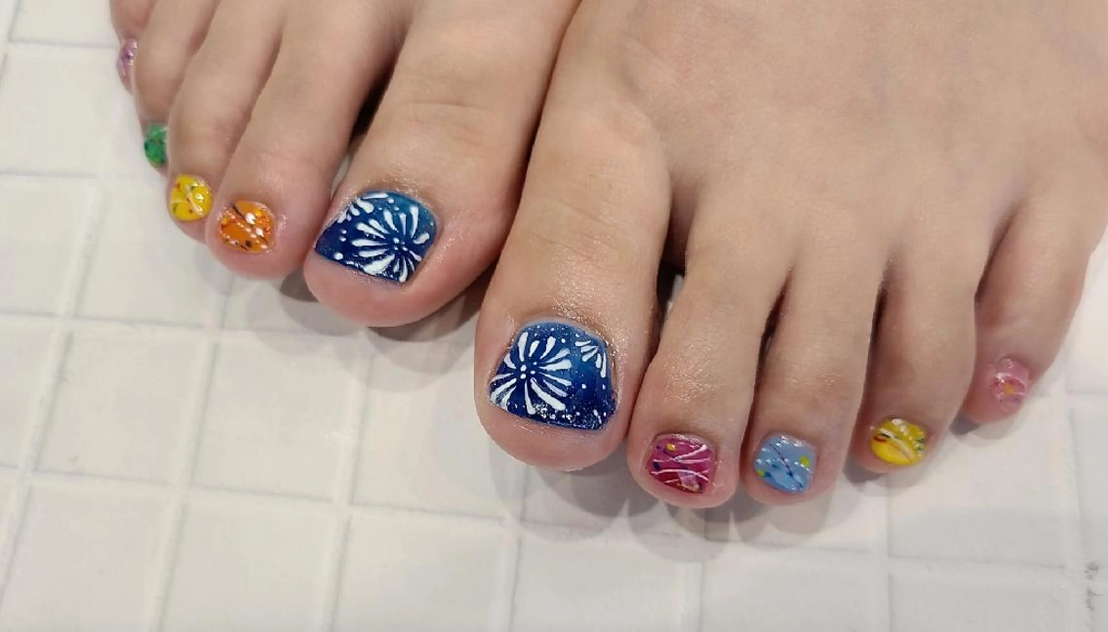 ネイル ヨーヨーネイル フットネイル 関口 友菜のヘアスタイル