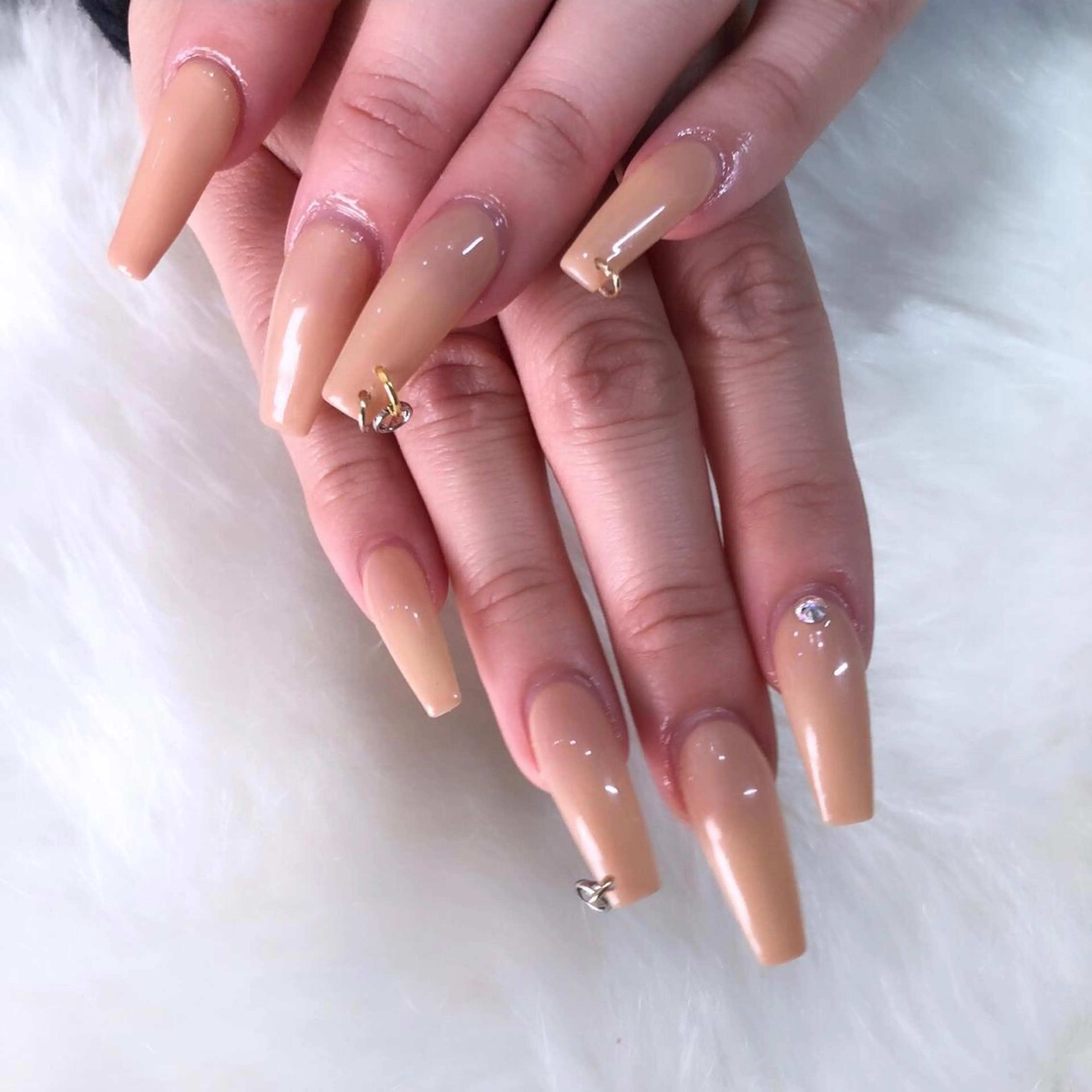 ネイル ハンドネイル フットネイル ハンドケア Nes.Nail所属・Miyagi Asamiのネイルデザイン