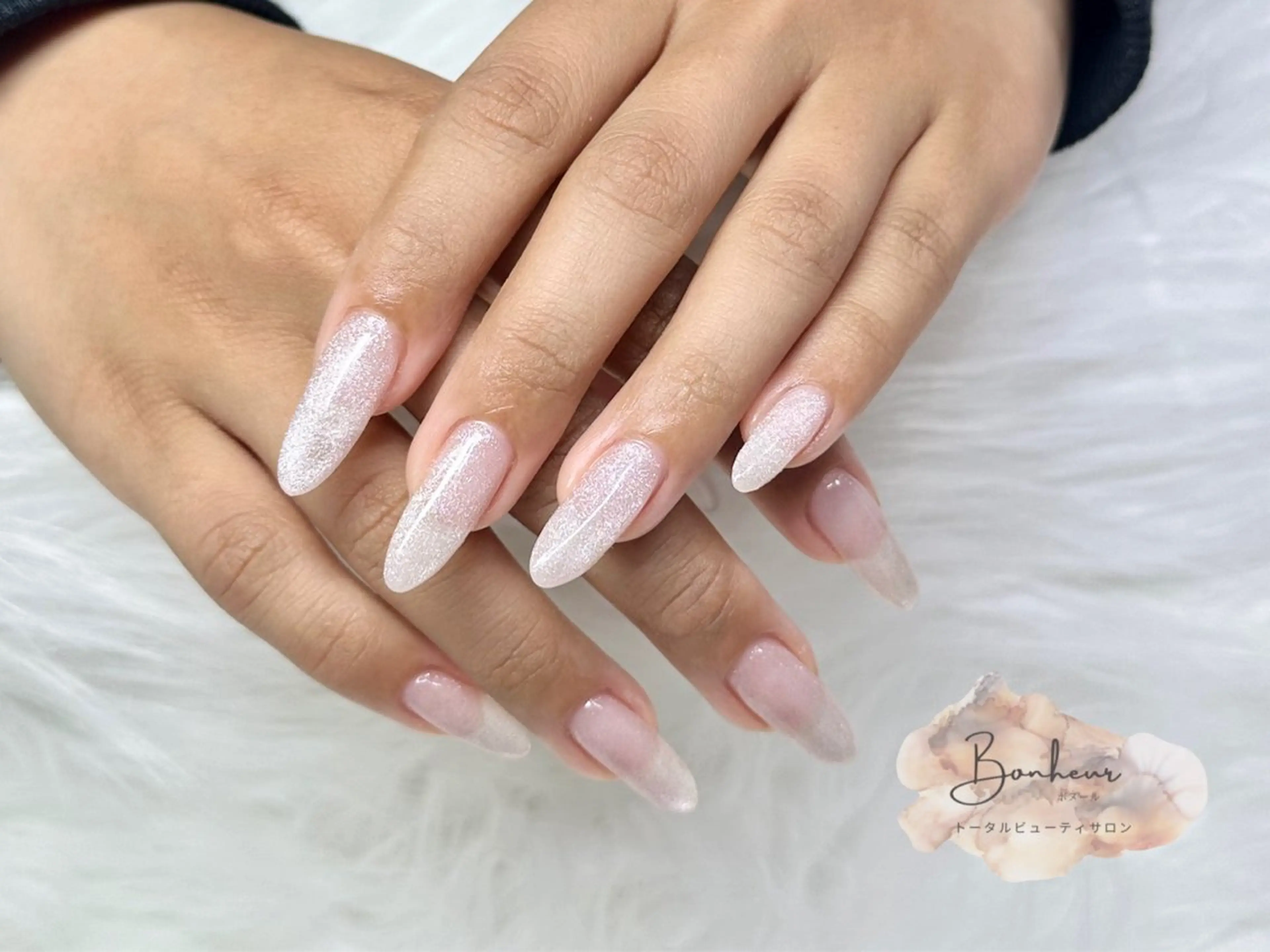 ロング ハンドネイル Bonheur 【ボヌール】のネイルデザイン