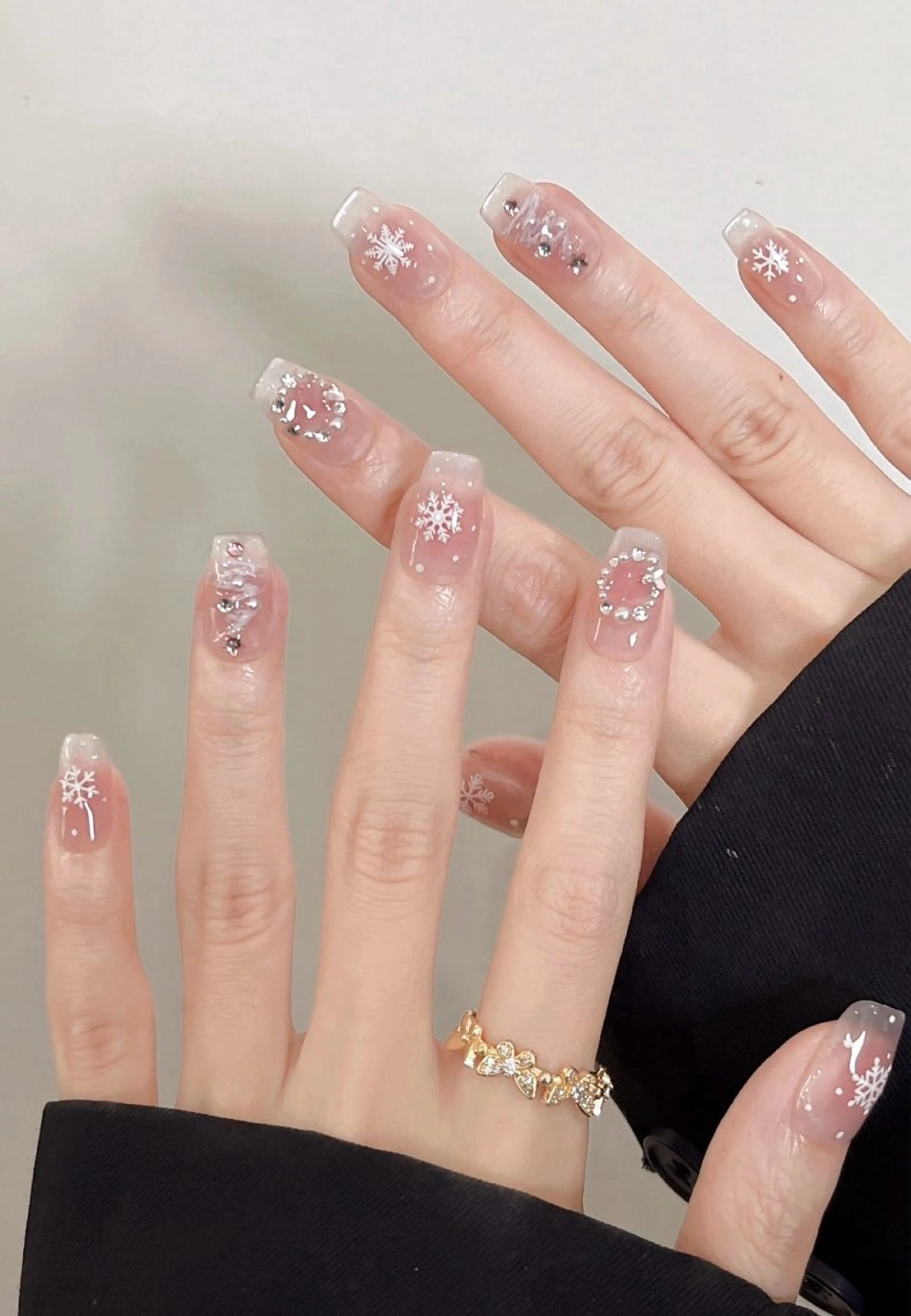 ネイル 冬ネイル クリスマス 💅E•U•B NAIL🌹所属・横浜市中区曙町 ネイルE·U·Bのネイルデザイン