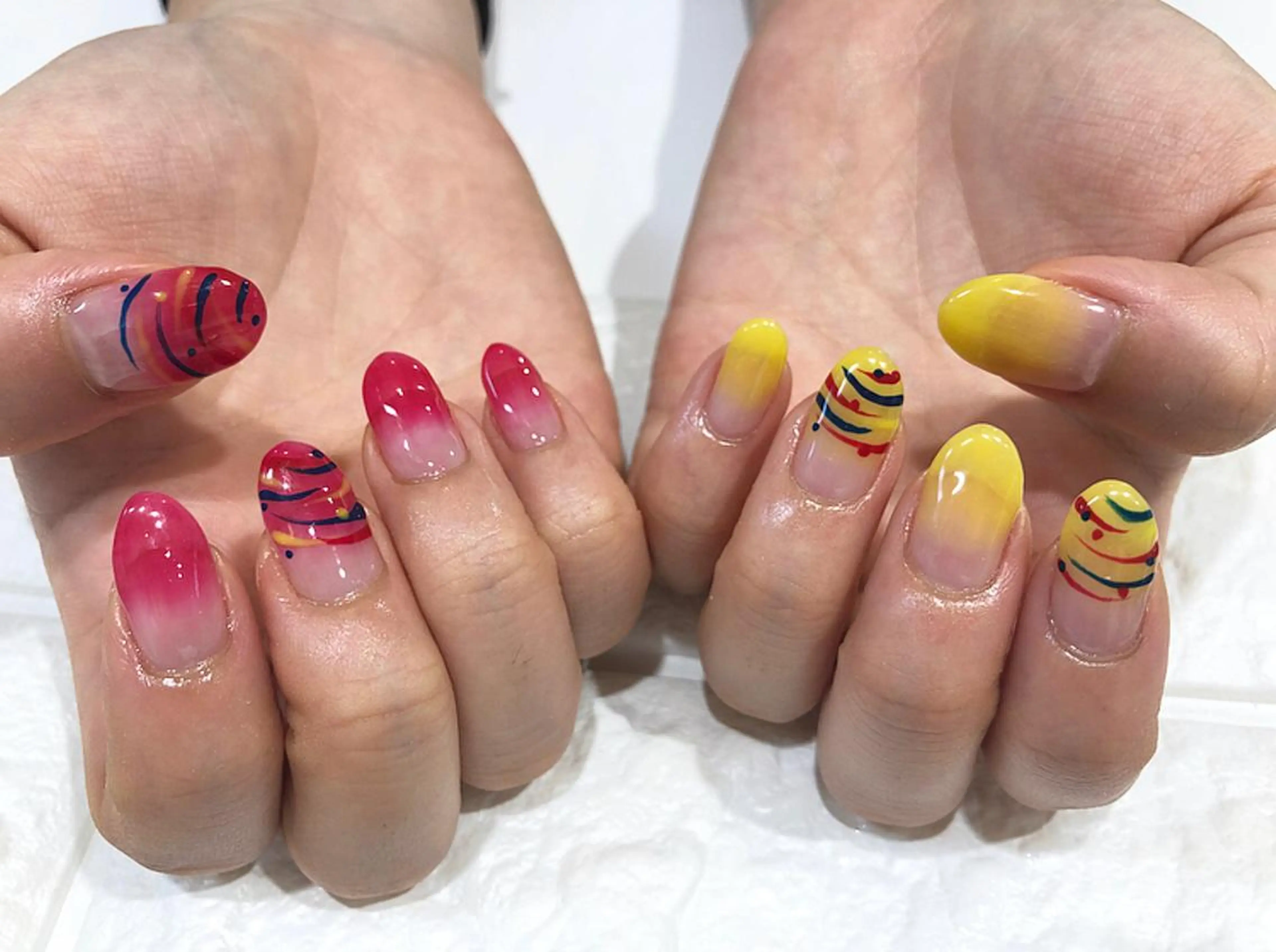 ネイル グラデーション ヨーヨーネイル rina eye&nailのマツエク・マツパデザイン