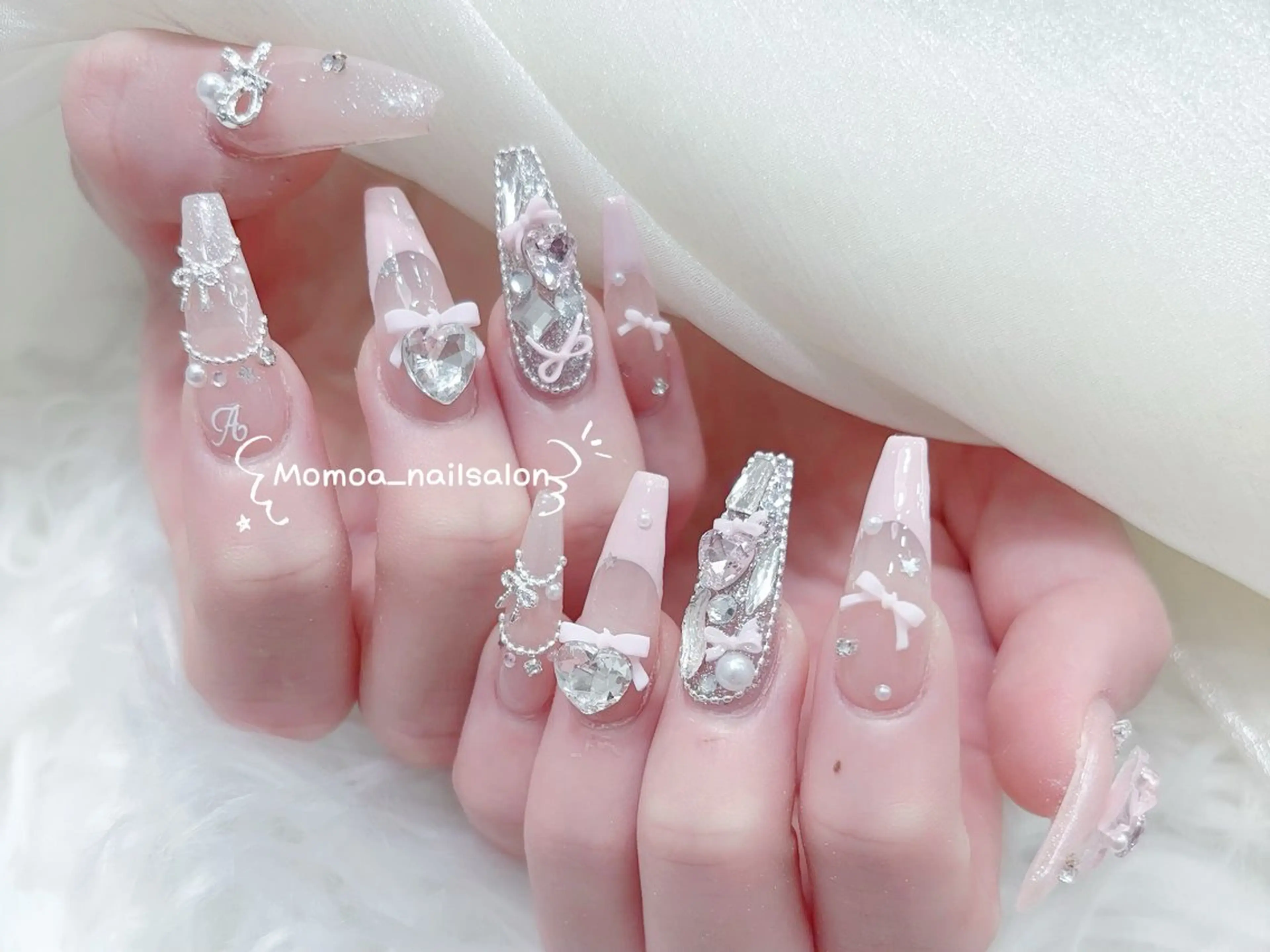 ネイル キラキラネイル スカルプネイル ハンドネイル kawaiiko サロンのネイルデザイン