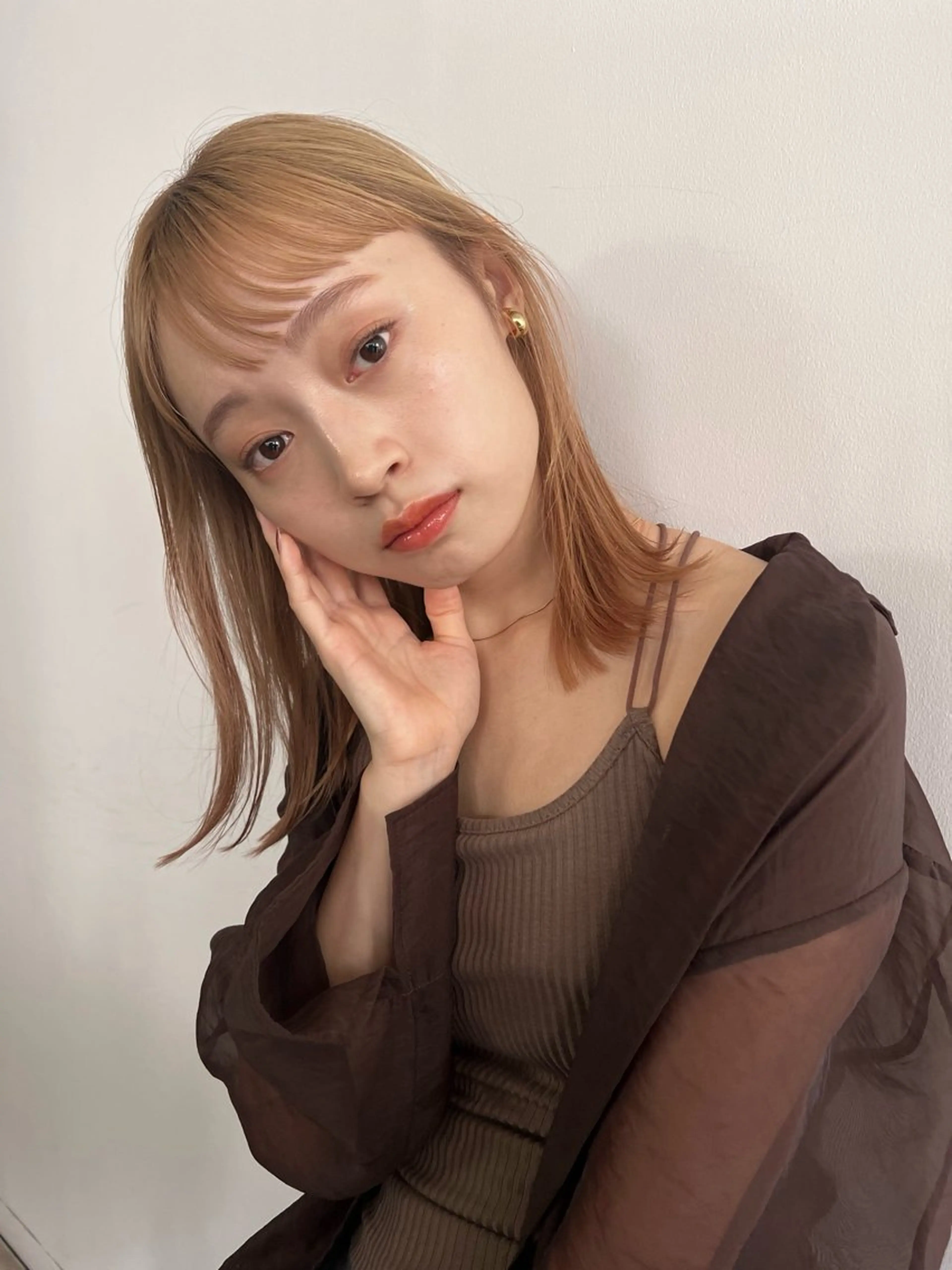 ミディアム レイヤーカット 頭皮につけないカラー /白髪ぼかし/実加永のヘアスタイル