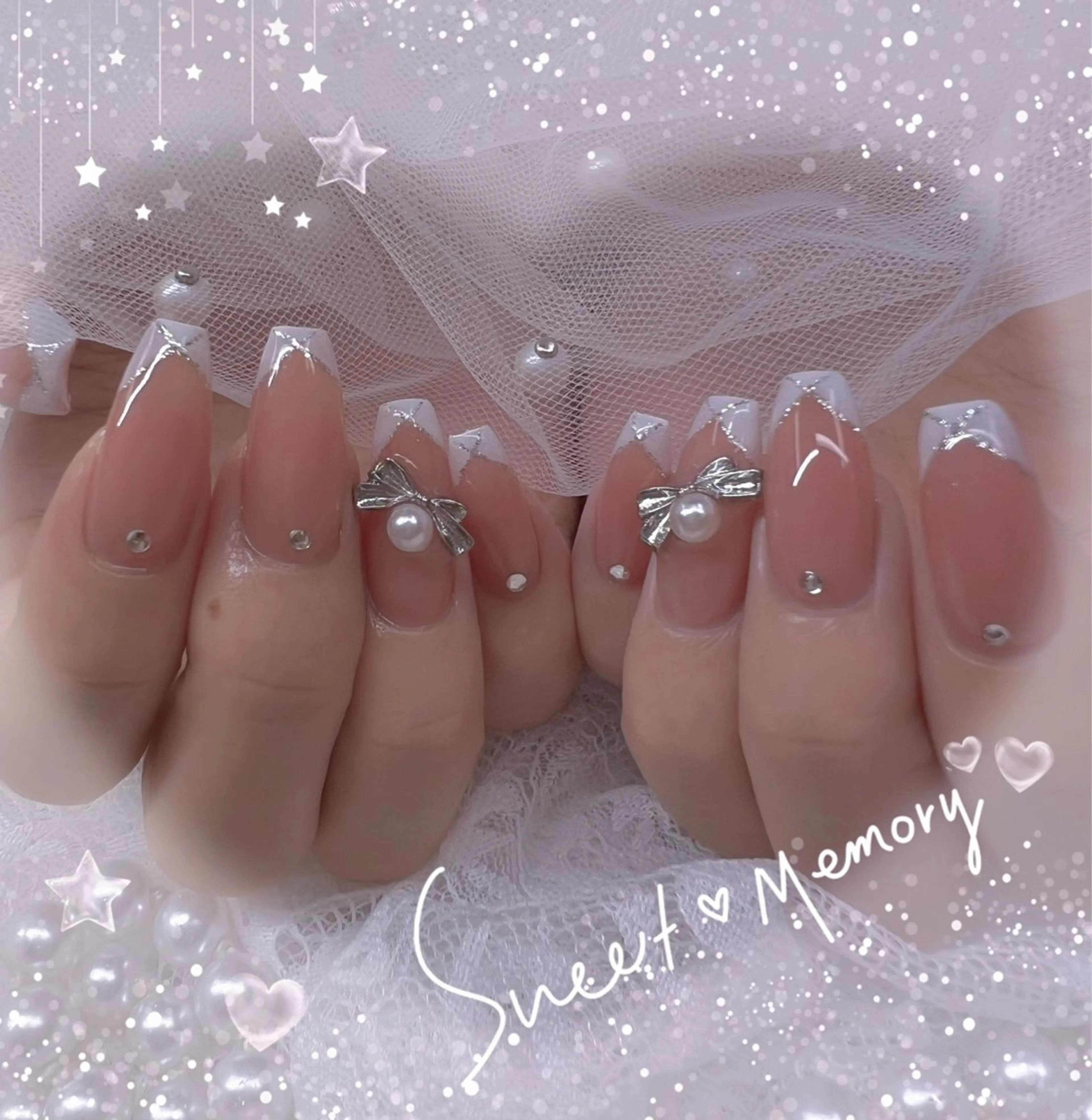 ネイル チークネイル フレンチネイル ガーリー ガラスフレンチ グラデーション ハンドネイル Chill Nailsalonのネイルデザイン