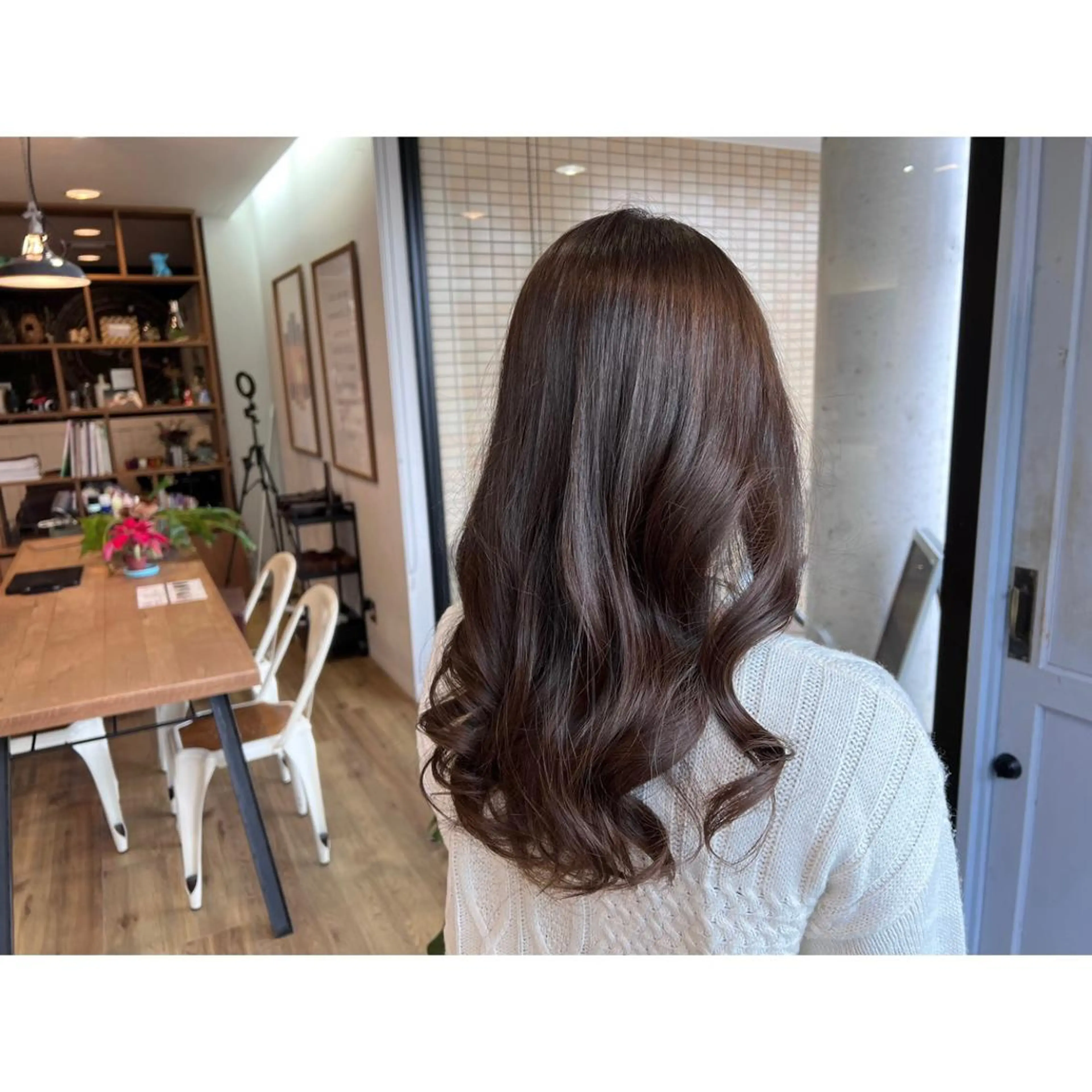 ロング カラー パーマ ブラウンカラー ヘアカラー トリートメント ツキダテ ユイのヘアスタイル