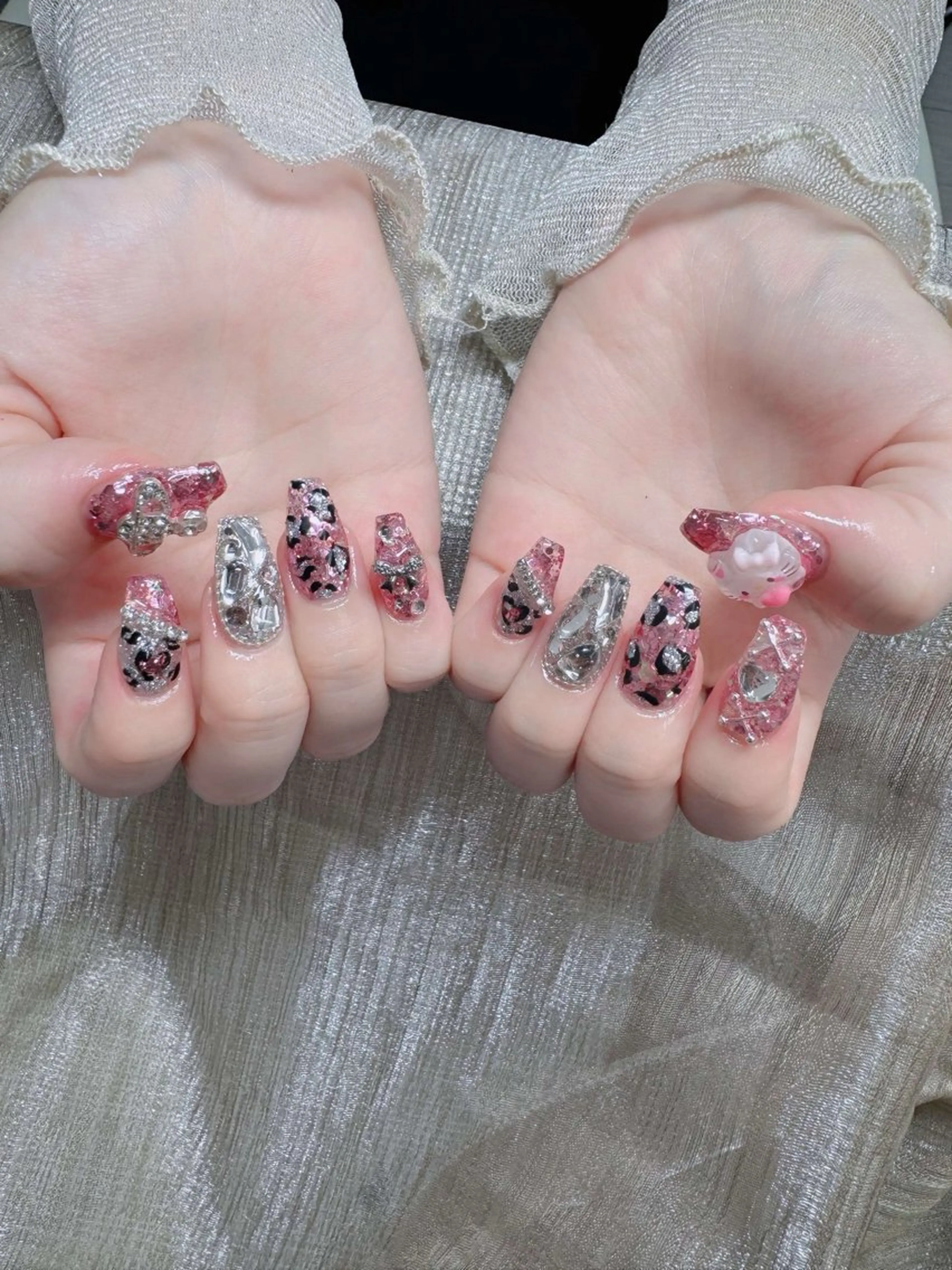 ネイル フレンチネイル ジェルネイル ガラスフレンチ ハロウィン ハート ハンドネイル H.baby Nail Salonのネイルデザイン