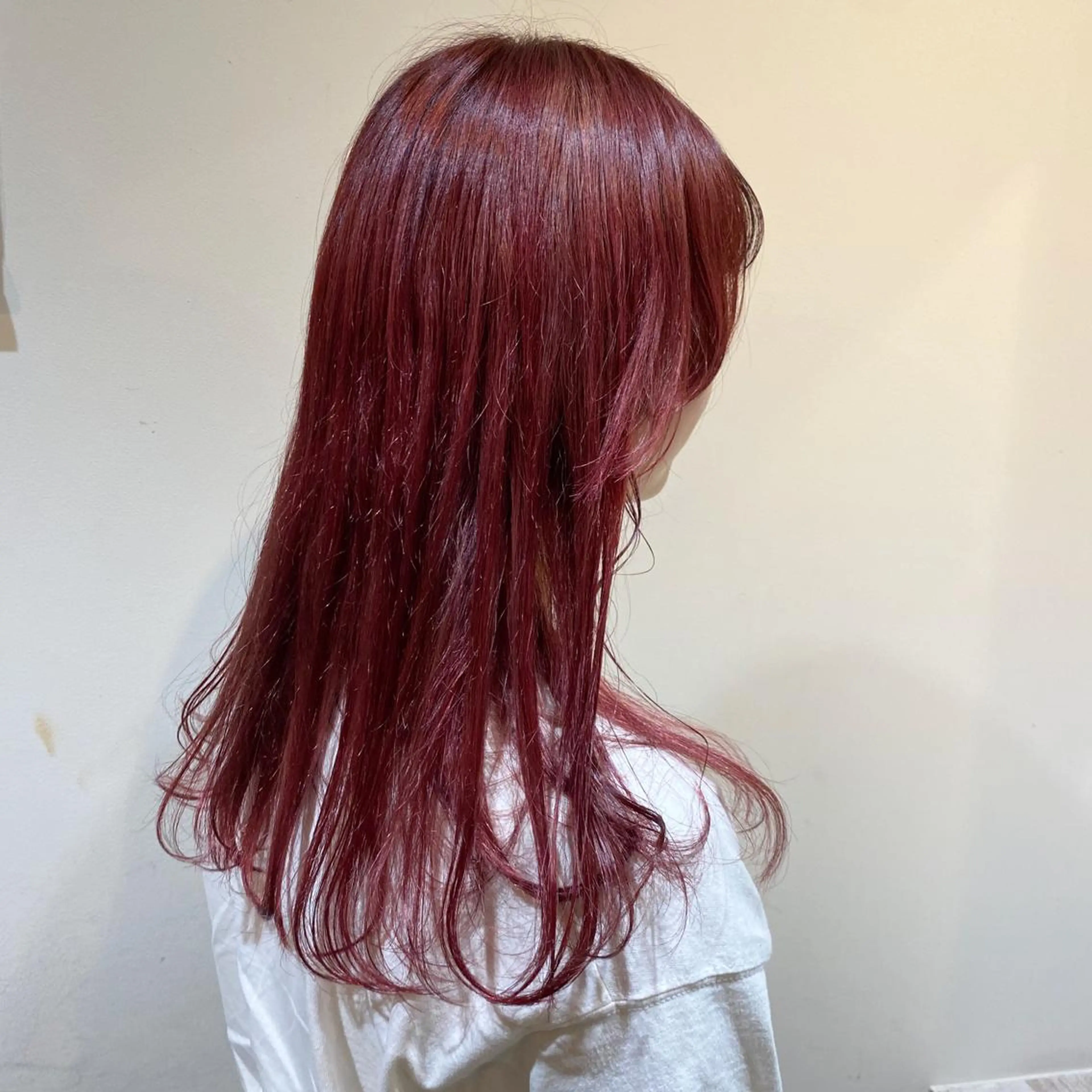 ロング カラー ヘアアレンジ ブリーチ レッドカラー 伊藤 玲衣のヘアスタイル