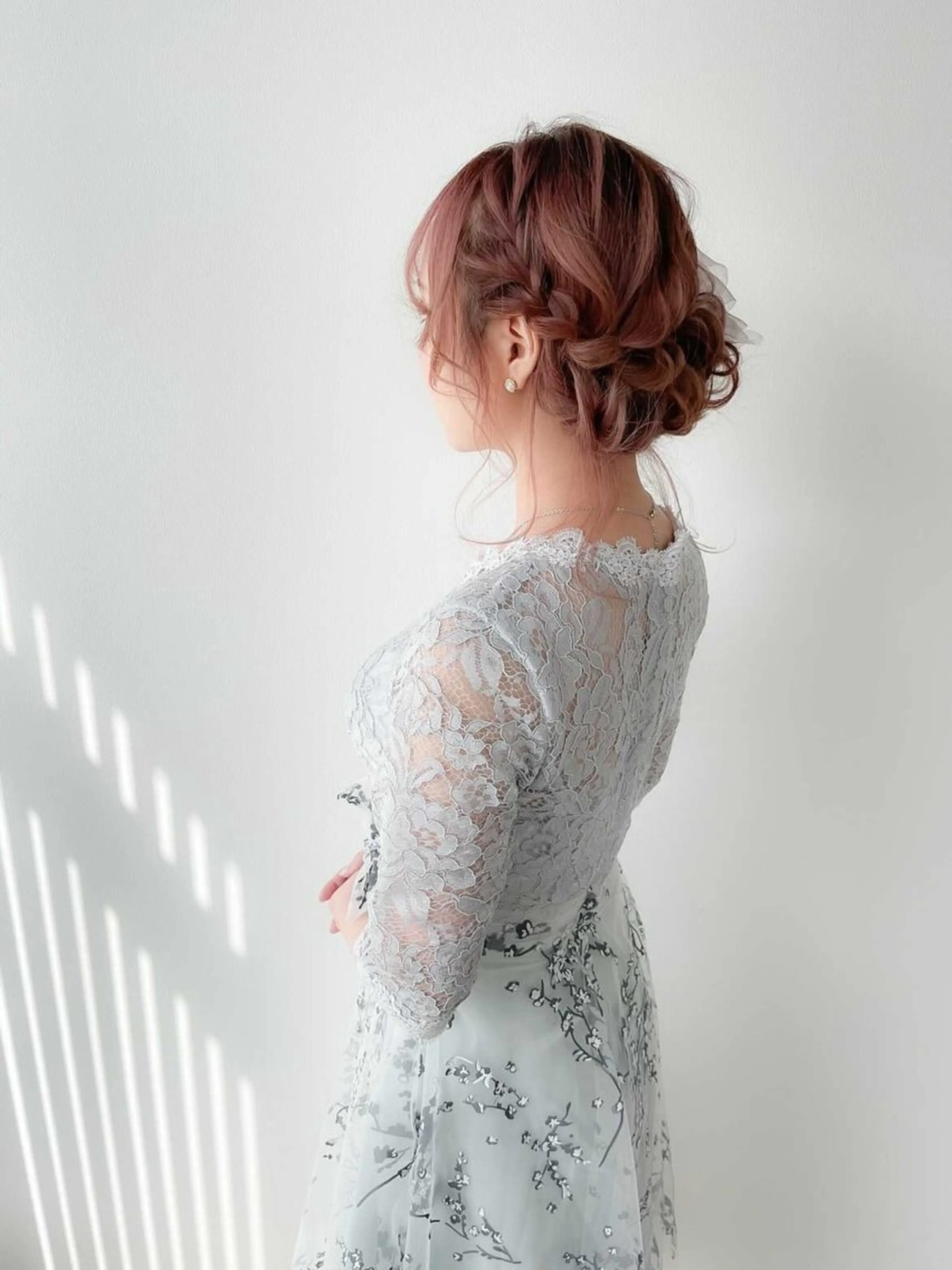 セミロング カラー ヘアアレンジ autre所属・大久保 ひでなりのヘアスタイル