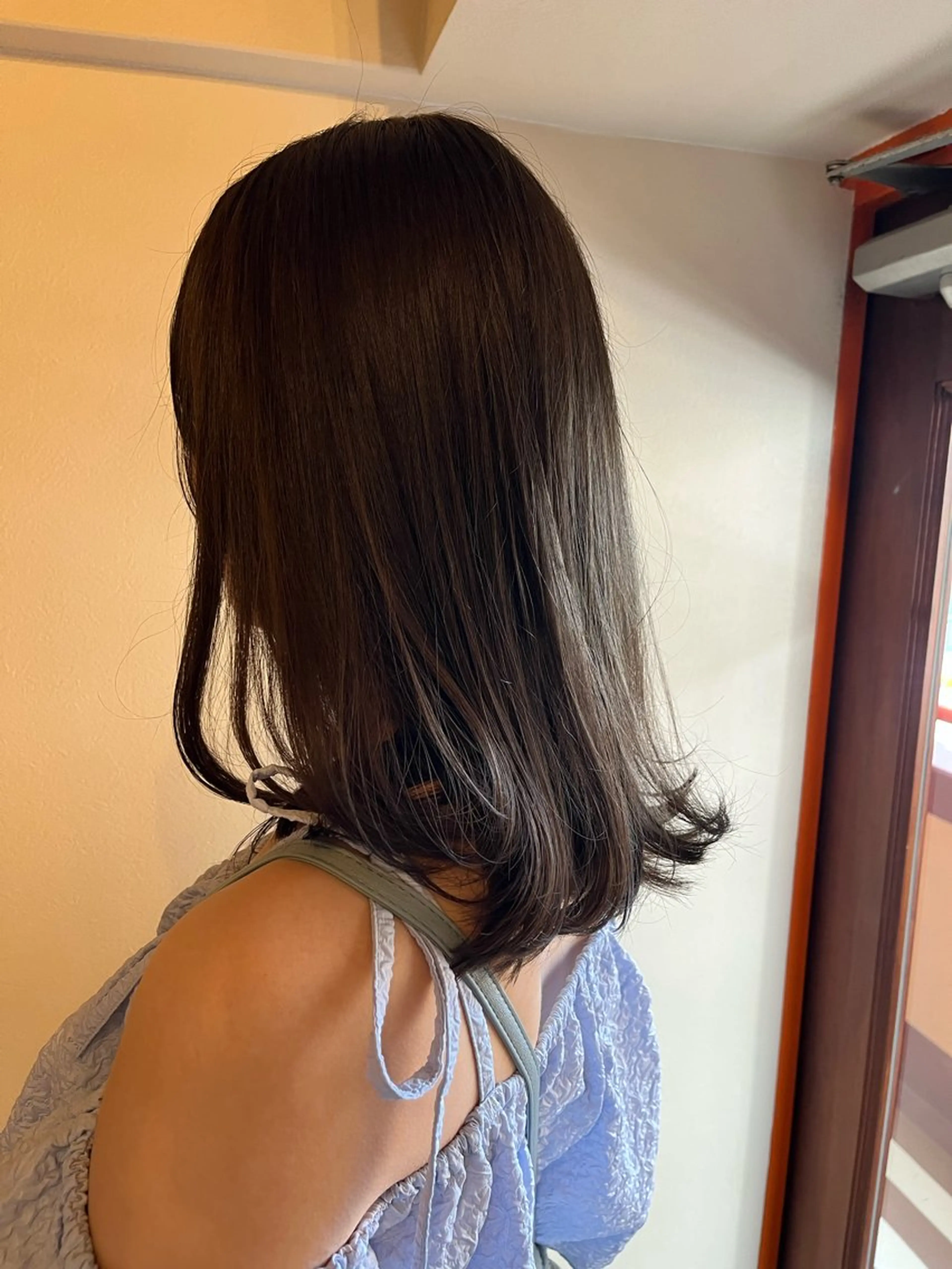 ミディアム カラー アッシュ 伊藤　由季 603号室のヘアスタイル