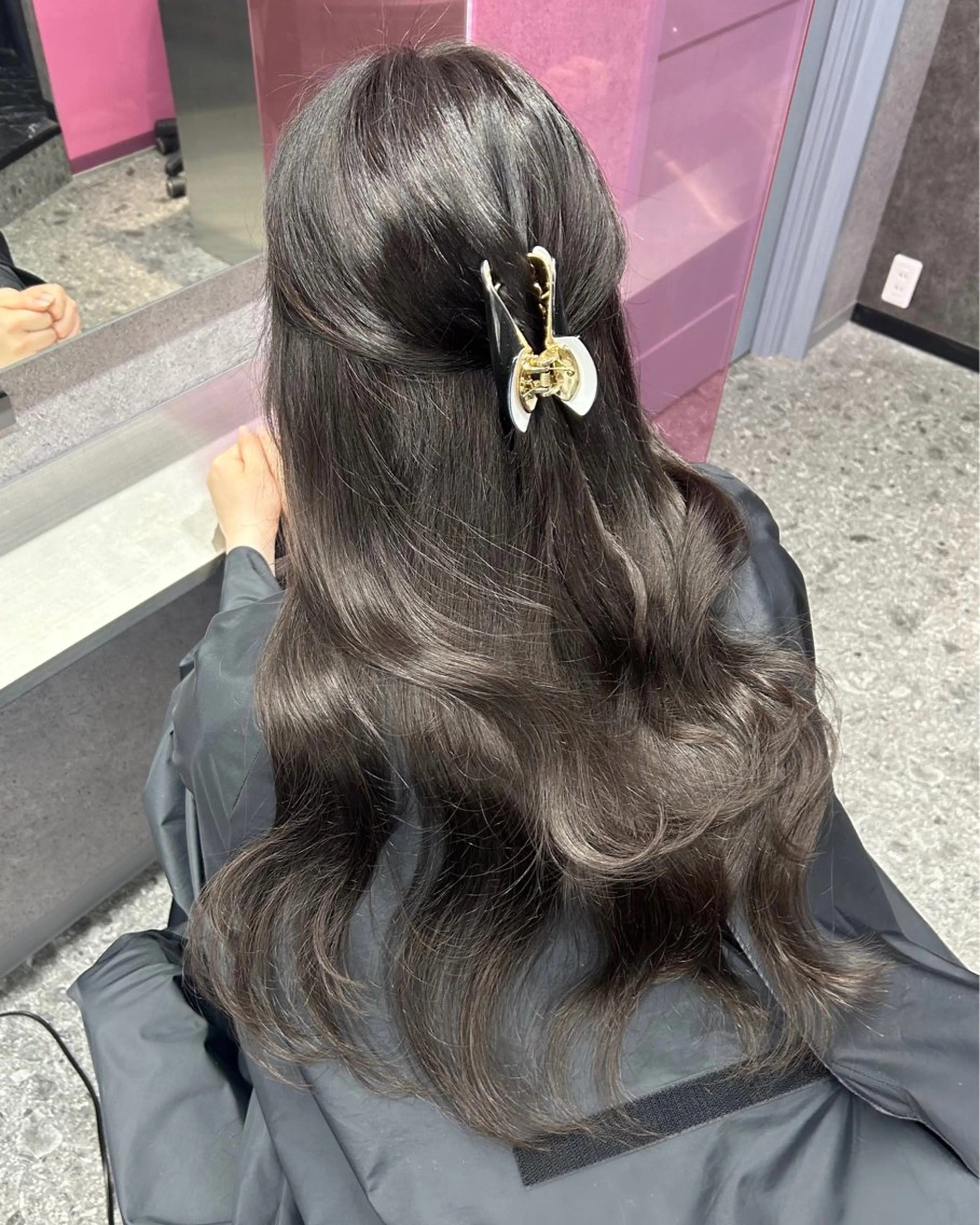 ロング カラー ブラウンカラー ダークブラウン エクステ ヘアカラー エクステ LANDS所属・nanaka 🤍韓国ワンホンヘアのヘアスタイル