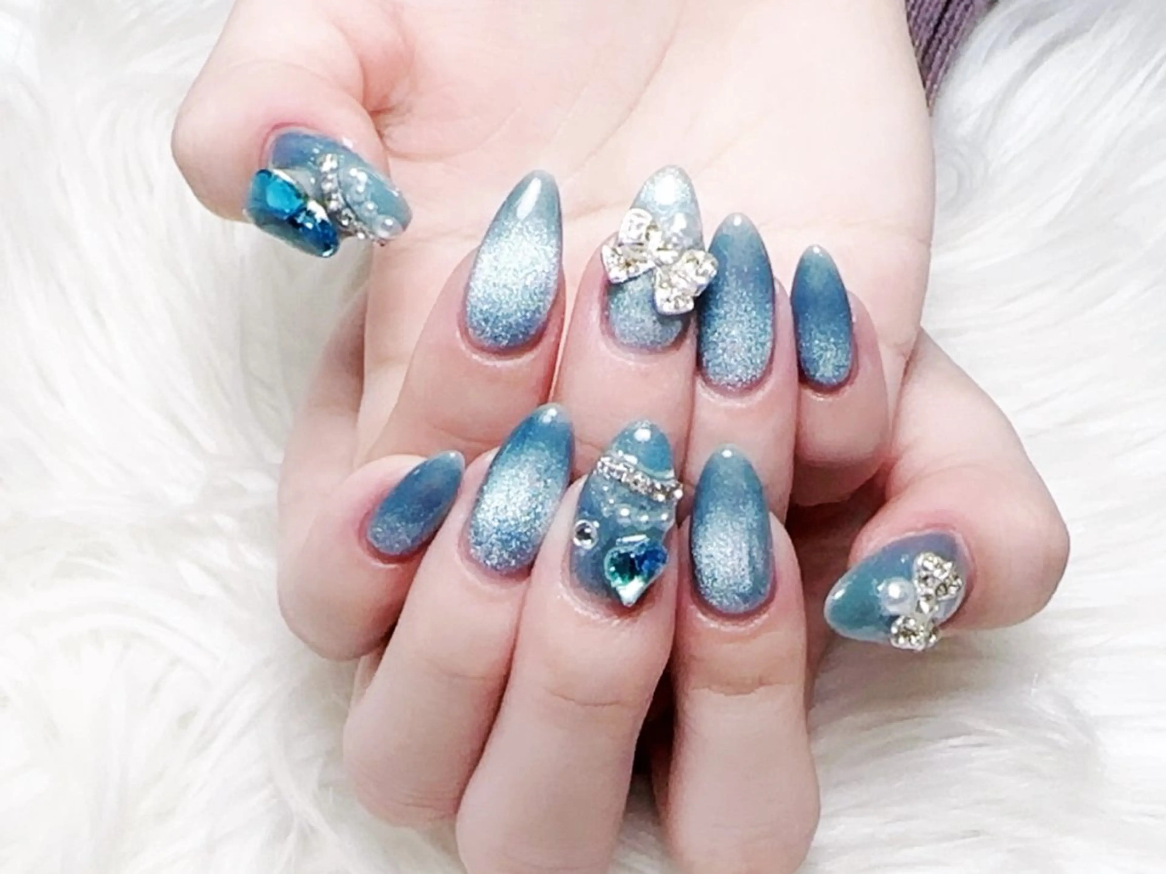 メンズ ネイル アートネイル フレンチネイル ジェルネイル キラキラネイル パラジェル ハンドネイル Bloom スカルプ専門店のネイルデザイン