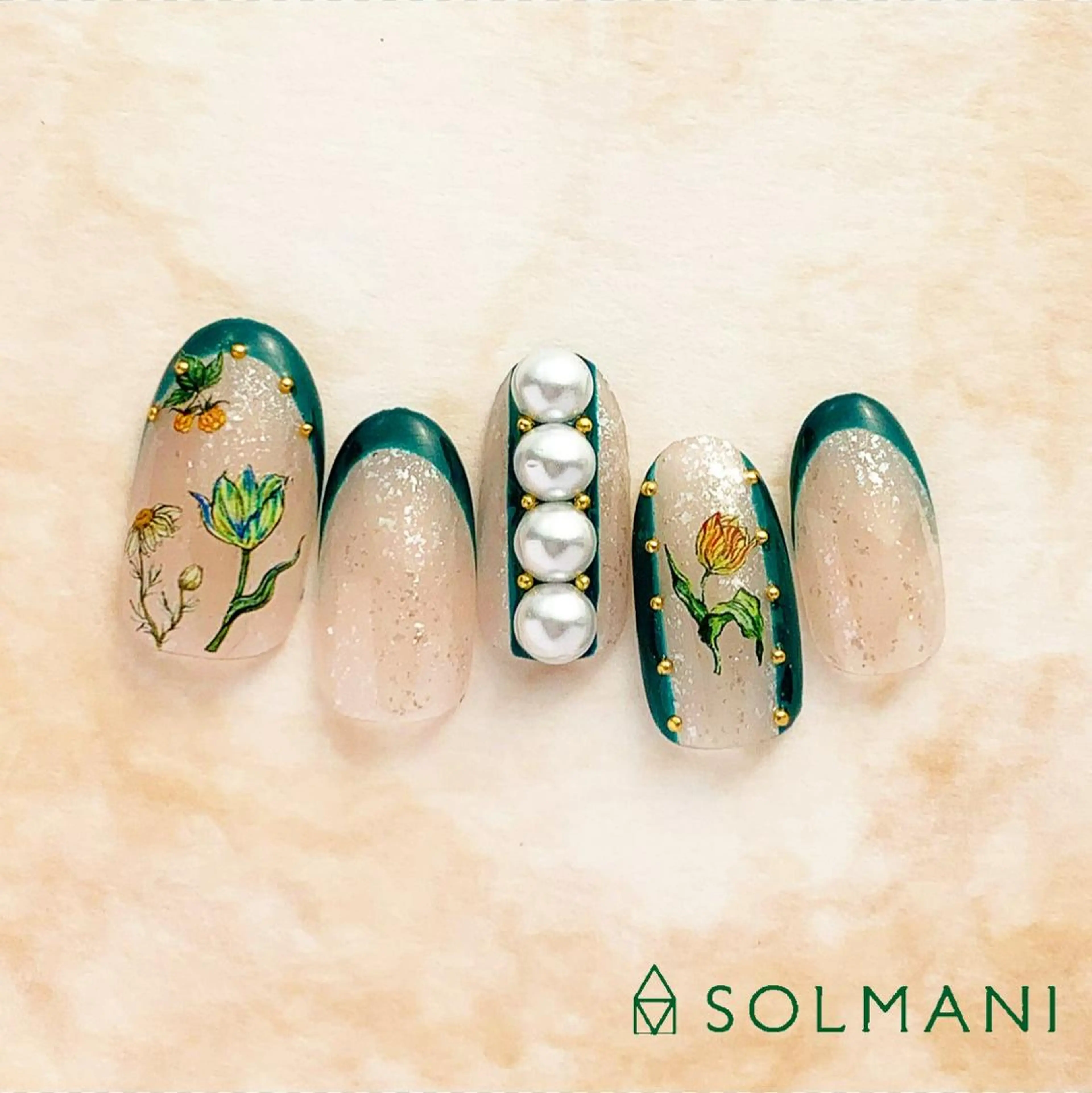 ネイル フラワーネイル フレンチネイル SOLMANI 予約担当のネイルデザイン