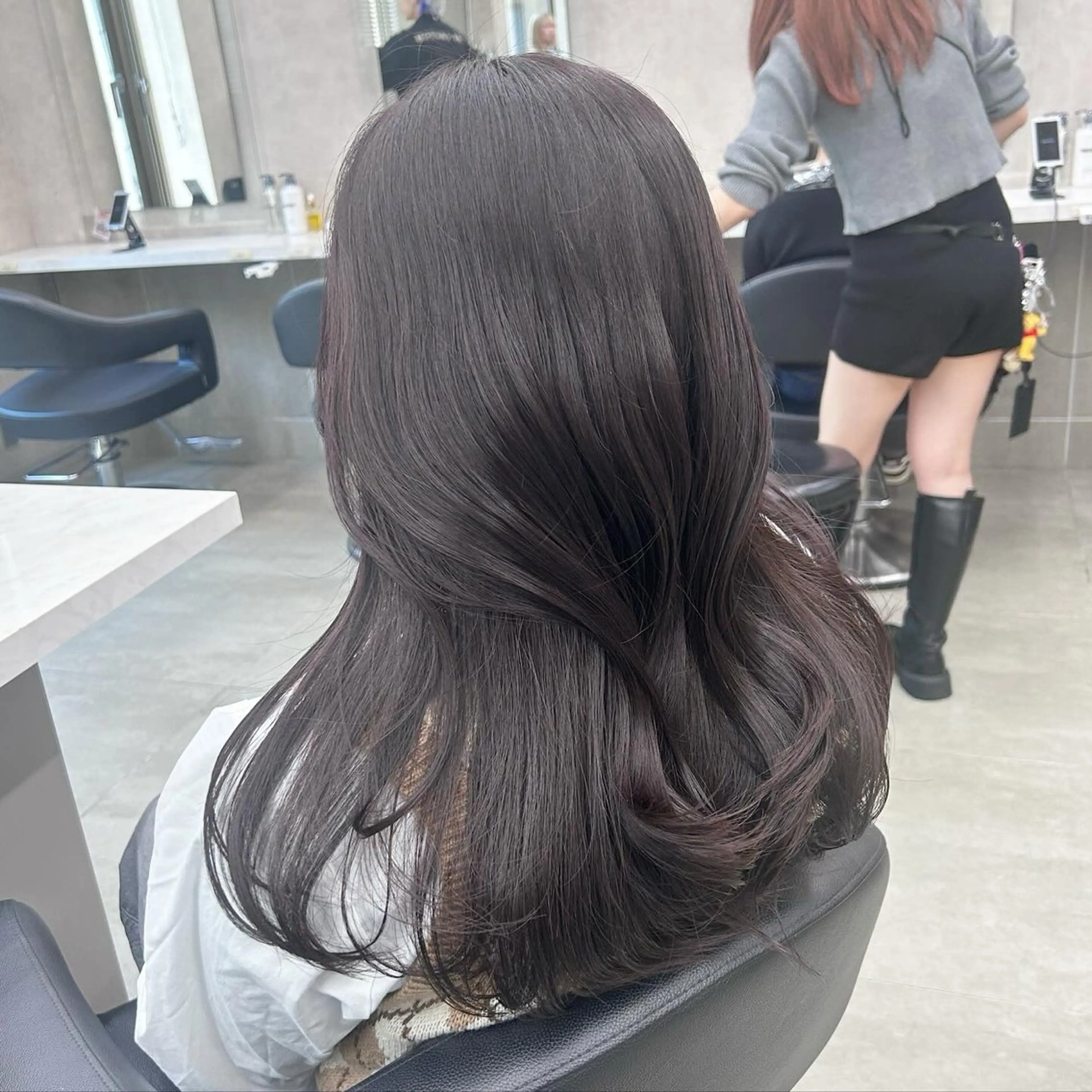 ロング カラー パーマ ヘアアレンジ メンズ キッズ カット ヘアカラー トリートメント ヘアセット ブリーチなしカラー/ ブラウン/レイヤーのヘアスタイル